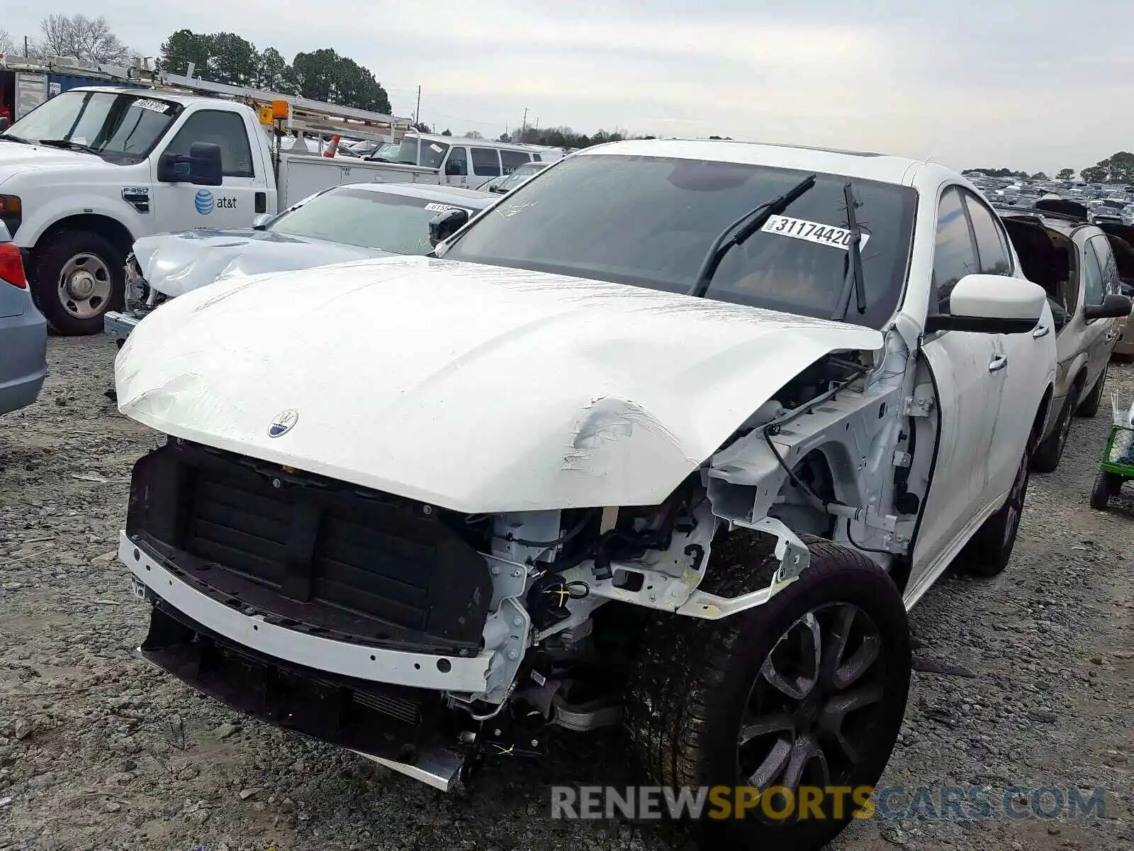 2 Photograph of a damaged car ZN661XUA5KX325481 MASERATI ALL MODELS 2019