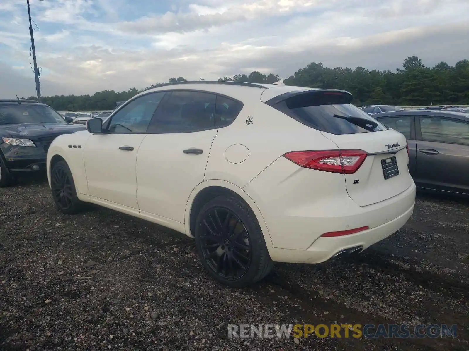 3 Photograph of a damaged car ZN661XUA7KX335865 MASERATI ALL MODELS 2019