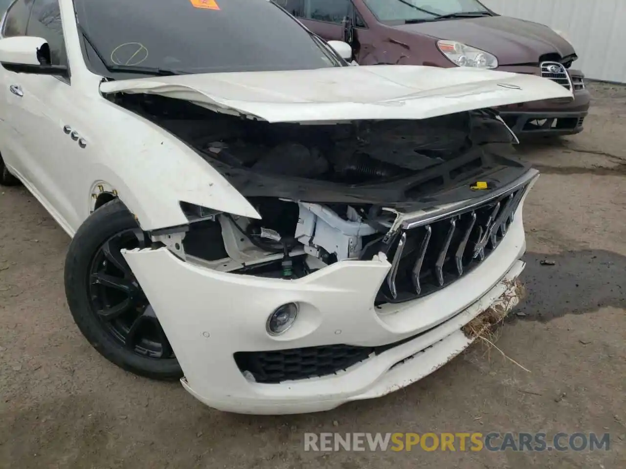 9 Photograph of a damaged car ZN661XUA9KX309736 MASERATI ALL MODELS 2019