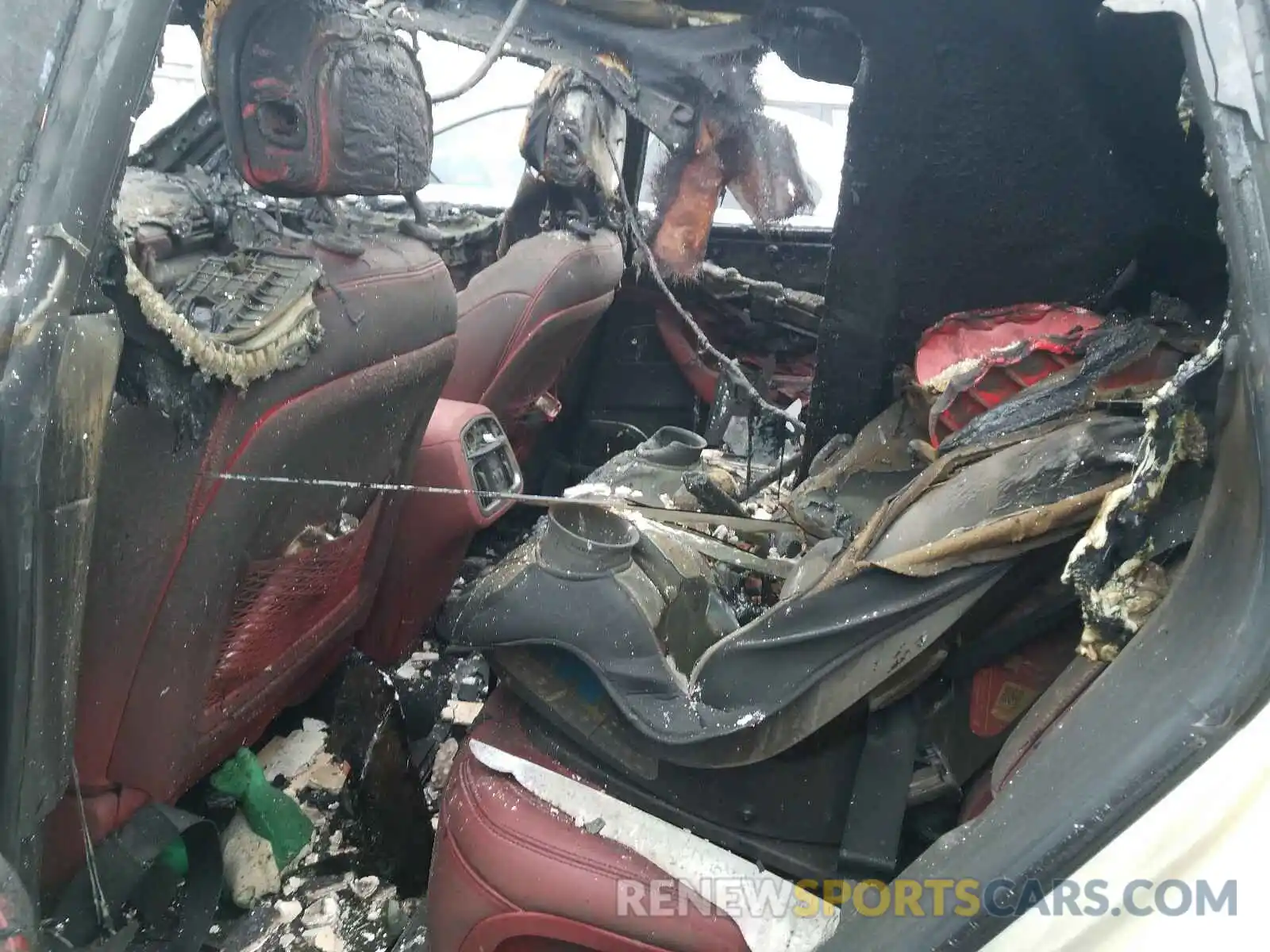 6 Photograph of a damaged car ZN661XUL4KX333315 MASERATI ALL MODELS 2019