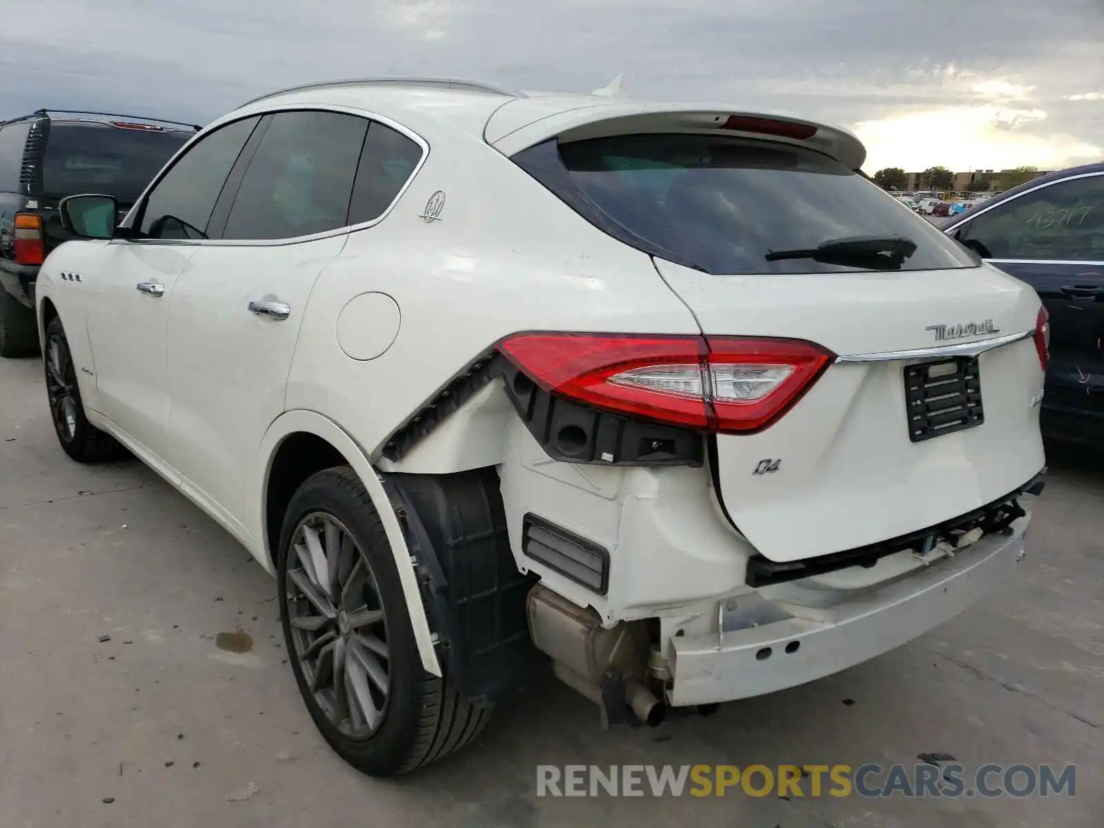 3 Photograph of a damaged car ZN661XUL8KX335889 MASERATI ALL MODELS 2019