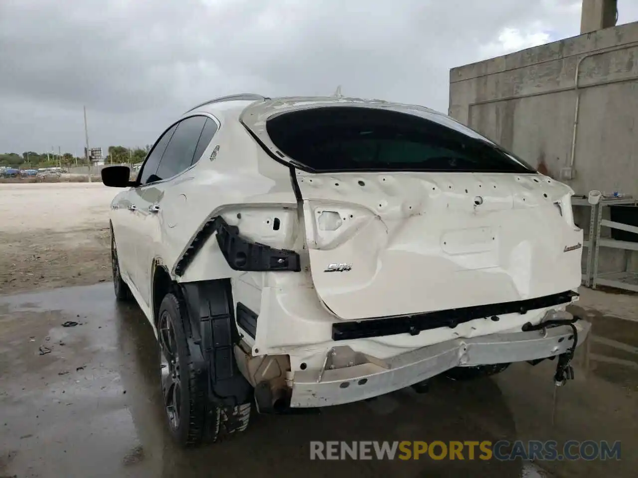 3 Photograph of a damaged car ZN661YUA1KX308263 MASERATI ALL MODELS 2019