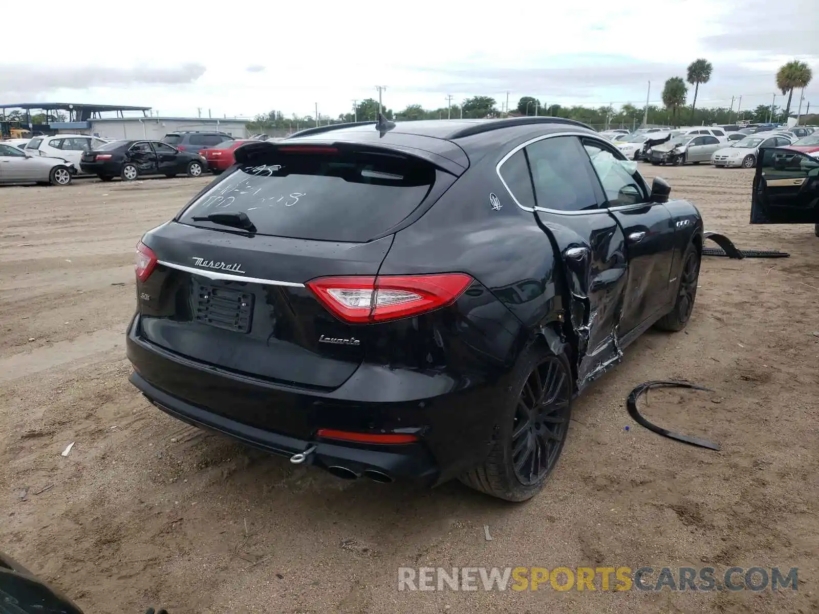 4 Photograph of a damaged car ZN661YUS0KX309798 MASERATI ALL MODELS 2019