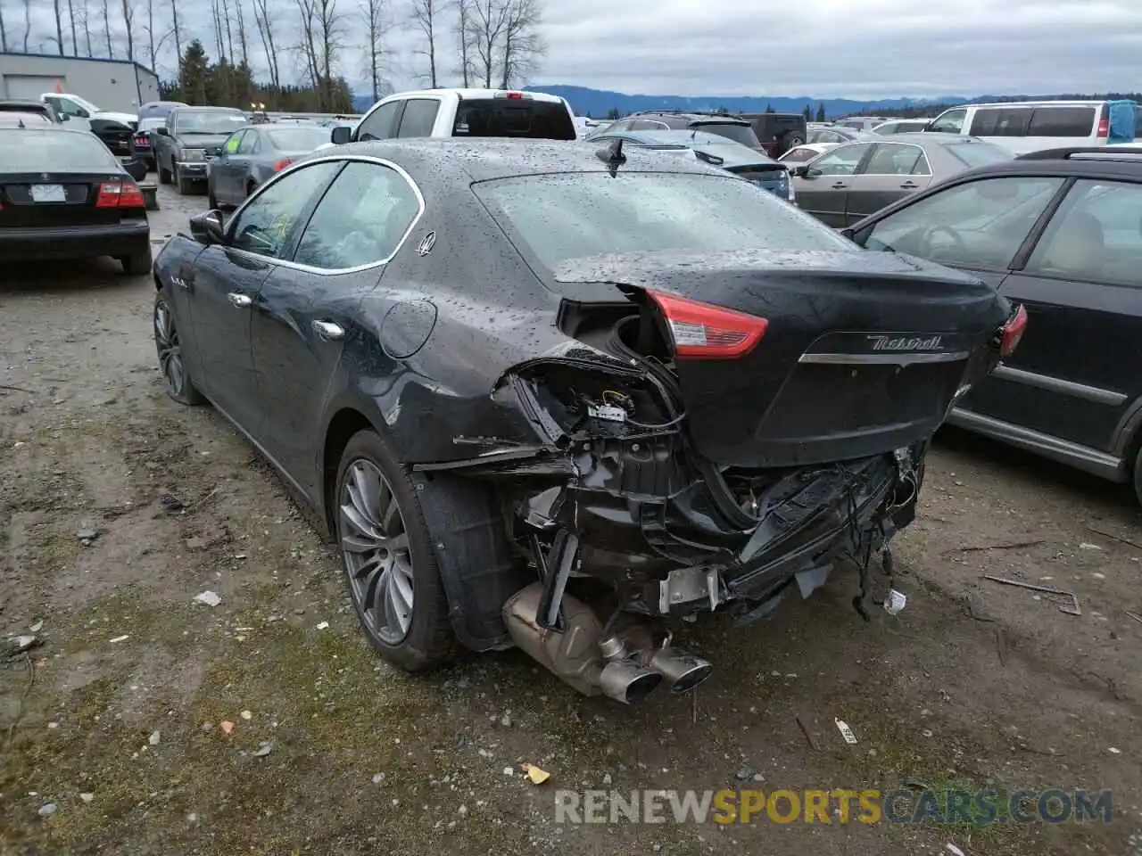 3 Photograph of a damaged car ZAM57XSA8L1345058 MASERATI ALL MODELS 2020