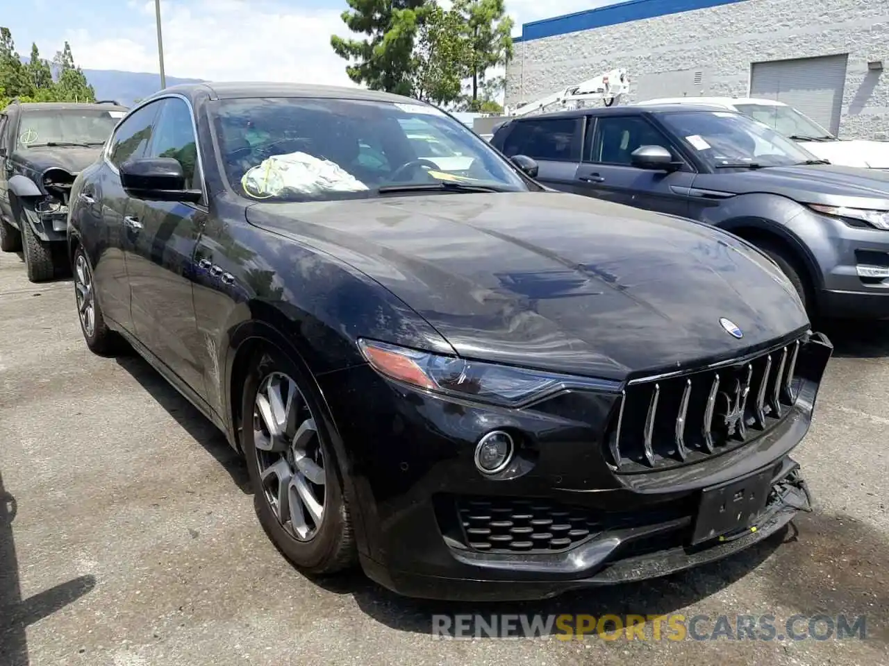 1 Photograph of a damaged car ZN661YUA3LX344621 MASERATI ALL MODELS 2020