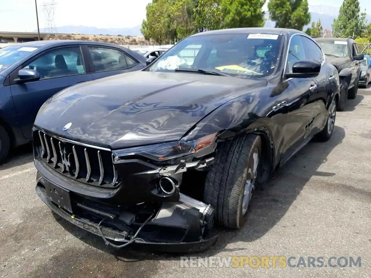 2 Photograph of a damaged car ZN661YUA3LX344621 MASERATI ALL MODELS 2020