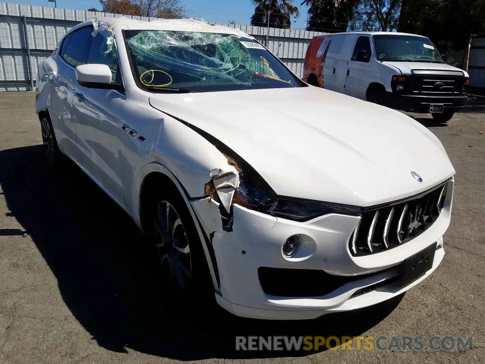 1 Photograph of a damaged car ZN661YUA8LX344825 MASERATI ALL MODELS 2020