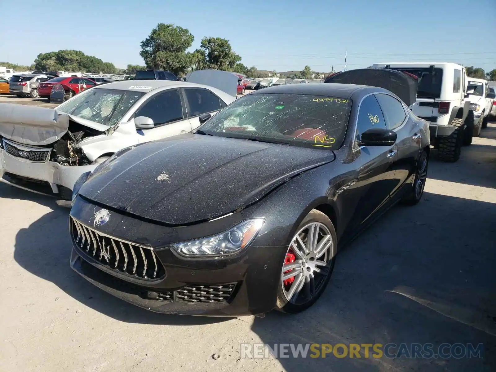 2 Photograph of a damaged car ZAM57YSA5M1364691 MASERATI ALL MODELS 2021