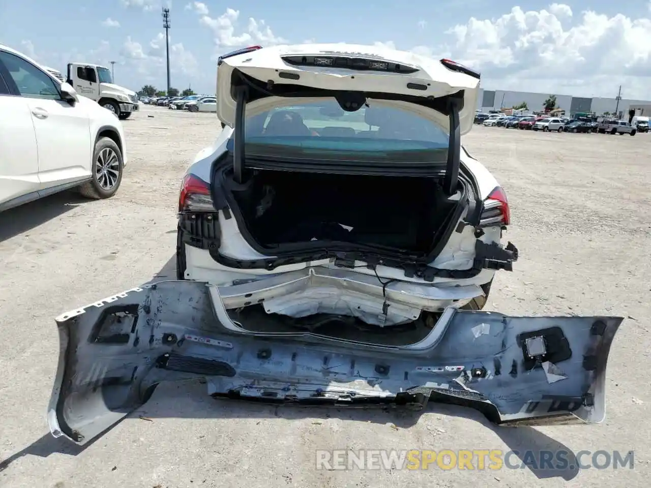 9 Photograph of a damaged car ZAM57YSAXM1369207 MASERATI ALL MODELS 2021