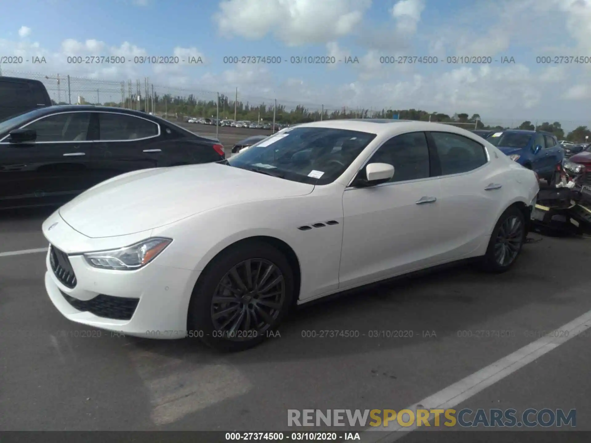 2 Фотография поврежденного автомобиля ZAM57XSA2K1322003 MASERATI GHIBLI 2019