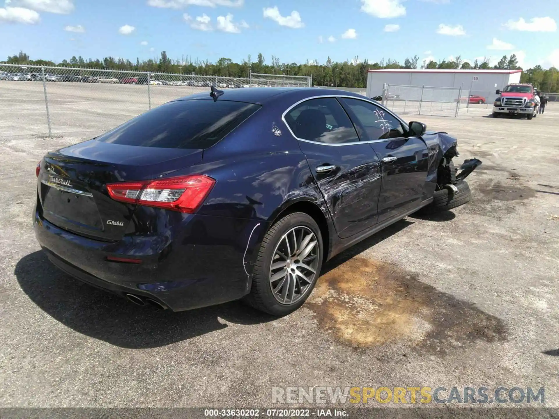 4 Photograph of a damaged car ZAM57XSA3K1310068 MASERATI GHIBLI 2019