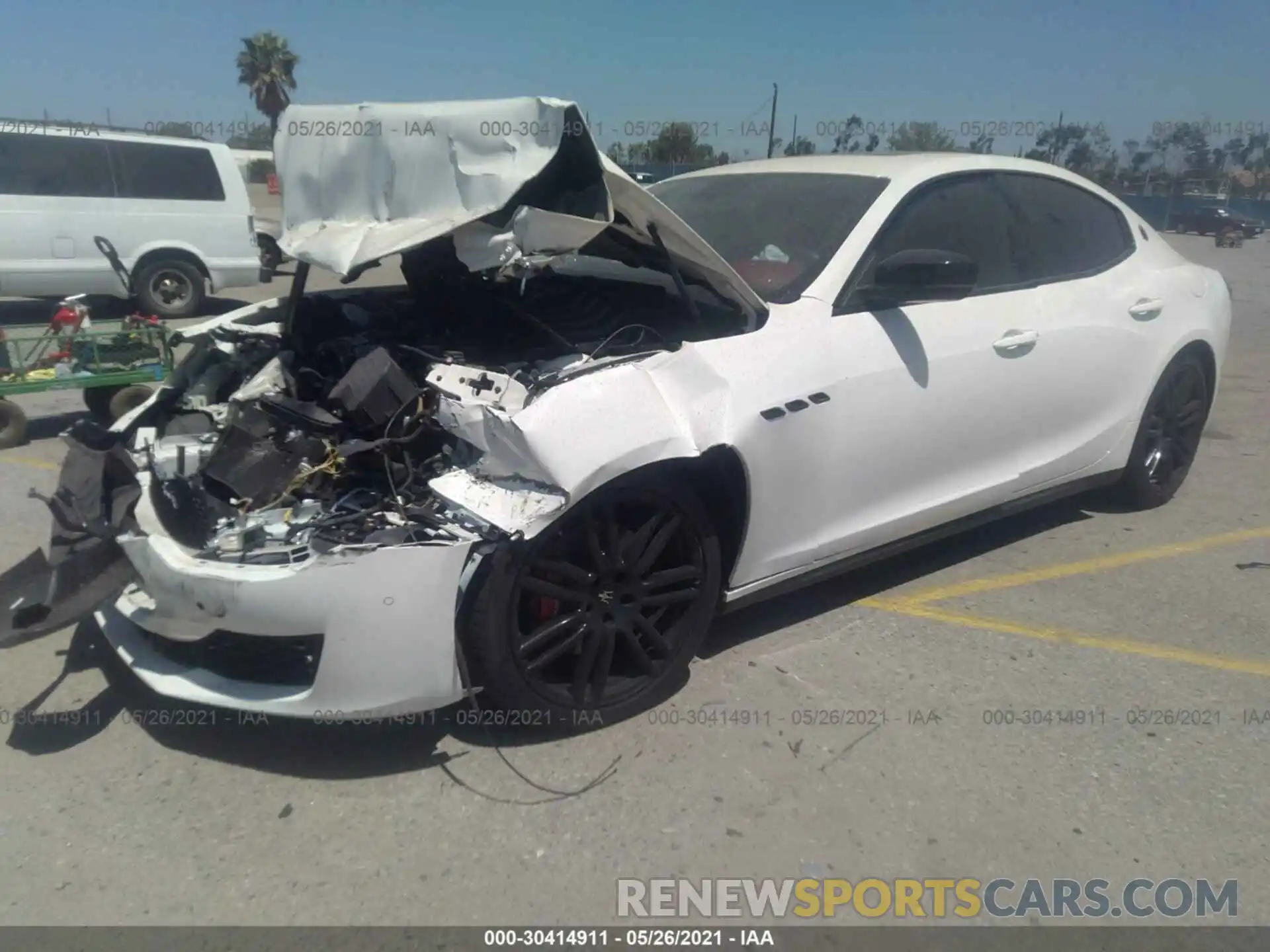 2 Photograph of a damaged car ZAM57XSA8K1320871 MASERATI GHIBLI 2019