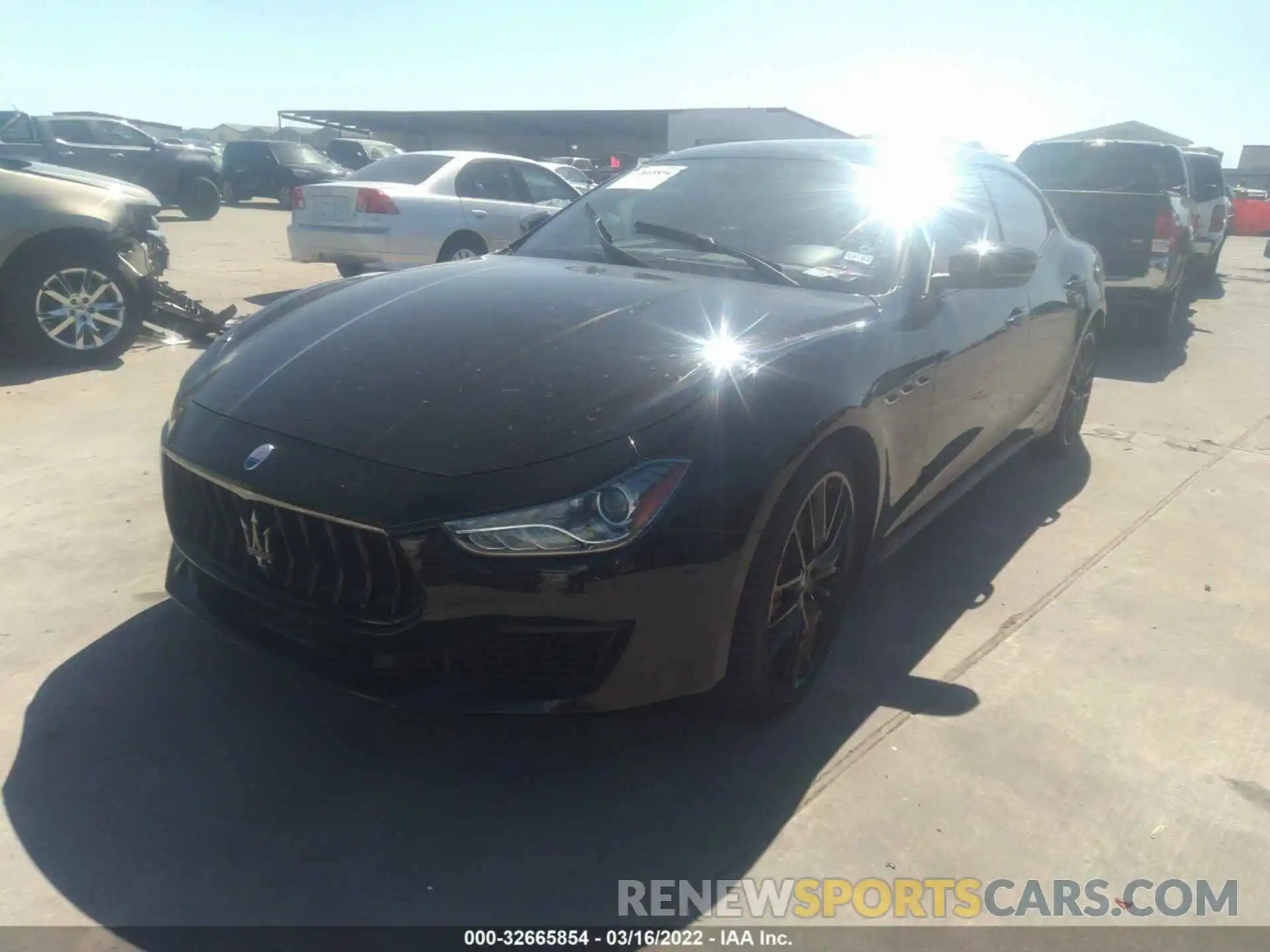 2 Photograph of a damaged car ZAM57XSA9K1323696 MASERATI GHIBLI 2019