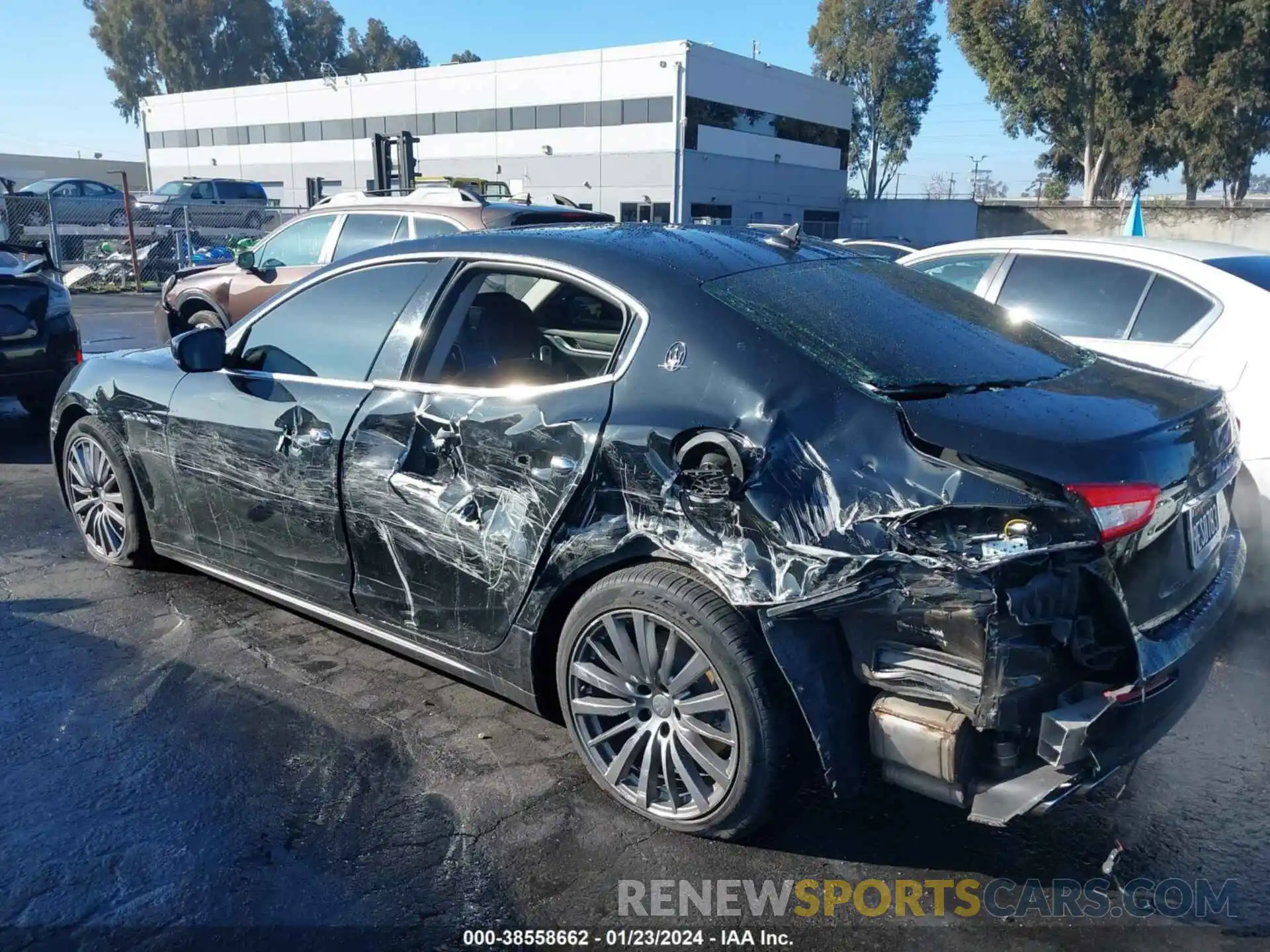 6 Photograph of a damaged car ZAM57XSA9K1329496 MASERATI GHIBLI 2019