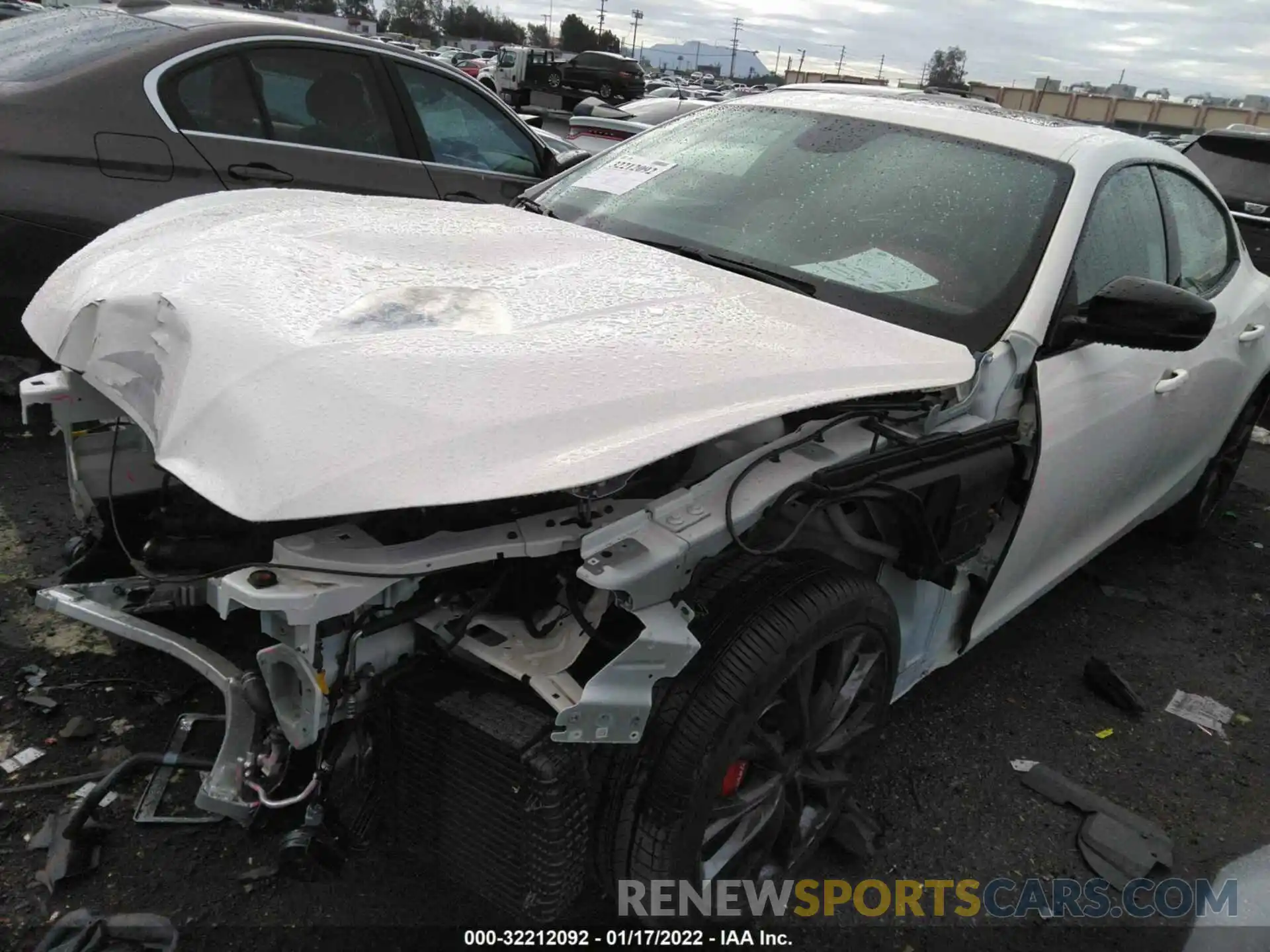 2 Photograph of a damaged car ZAM57XSA9K1332351 MASERATI GHIBLI 2019