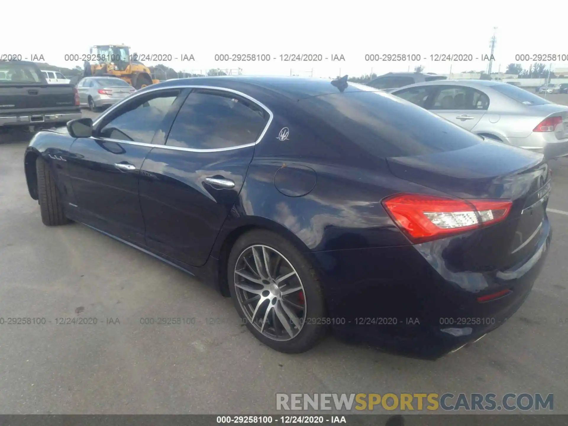 3 Фотография поврежденного автомобиля ZAM57XSL2K1339613 MASERATI GHIBLI 2019