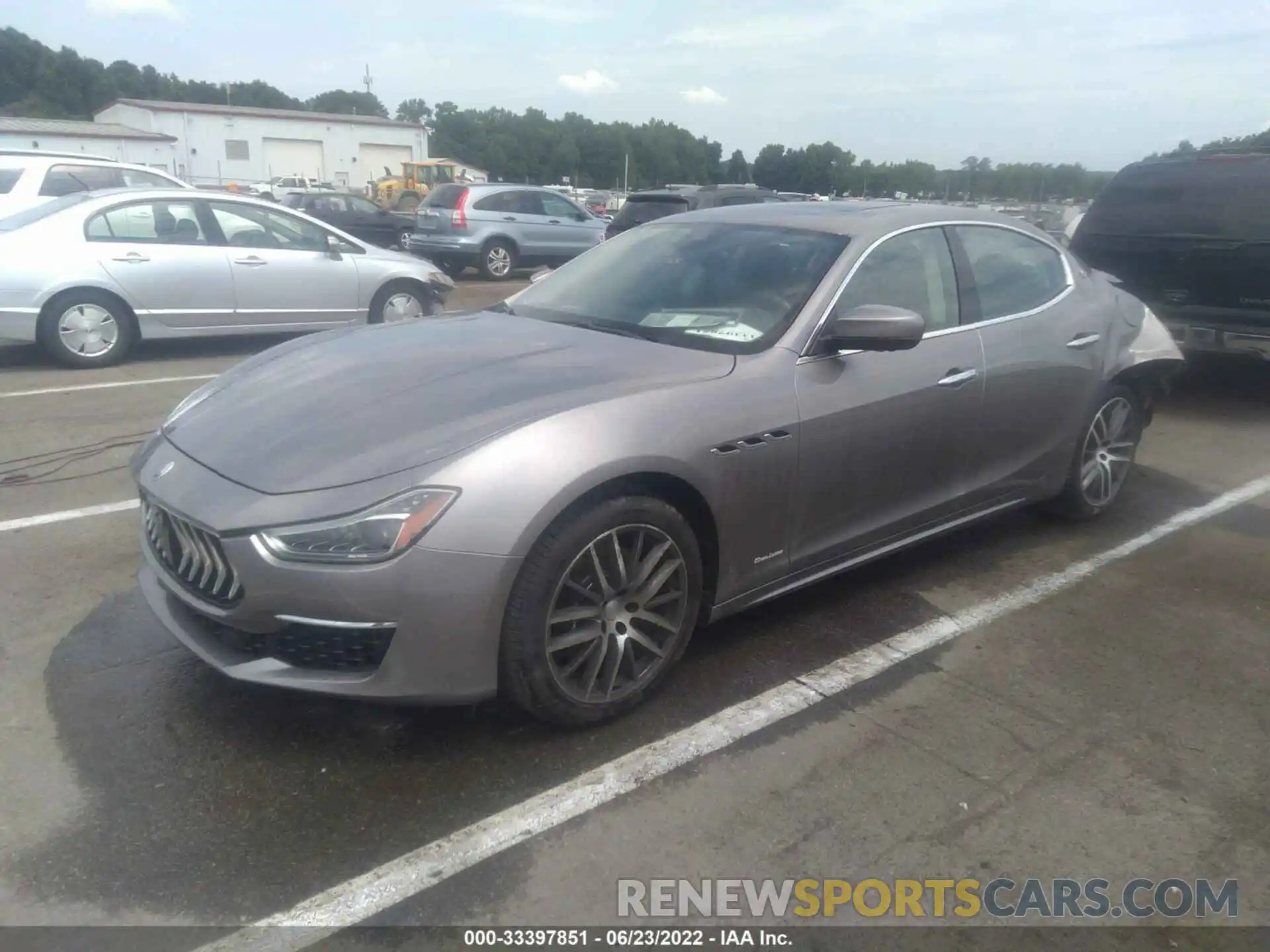 2 Photograph of a damaged car ZAM57XSL5K1338276 MASERATI GHIBLI 2019