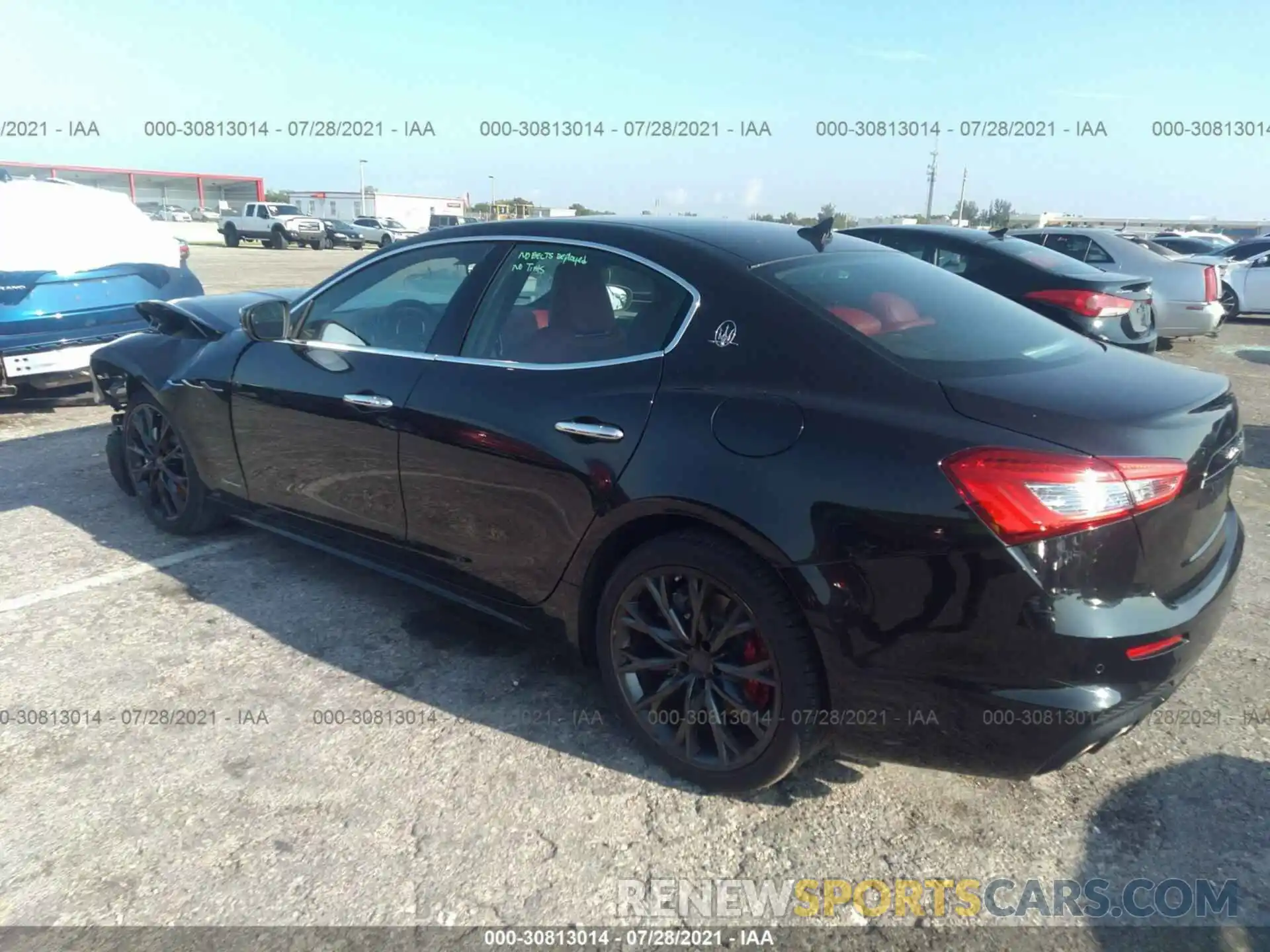 3 Photograph of a damaged car ZAM57XSS5K1315488 MASERATI GHIBLI 2019