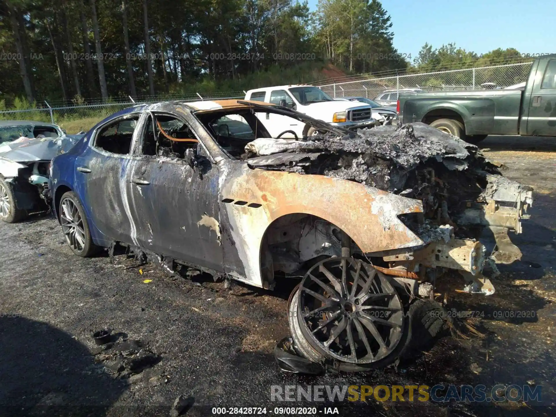 1 Photograph of a damaged car ZAM57XSSXK1316121 MASERATI GHIBLI 2019