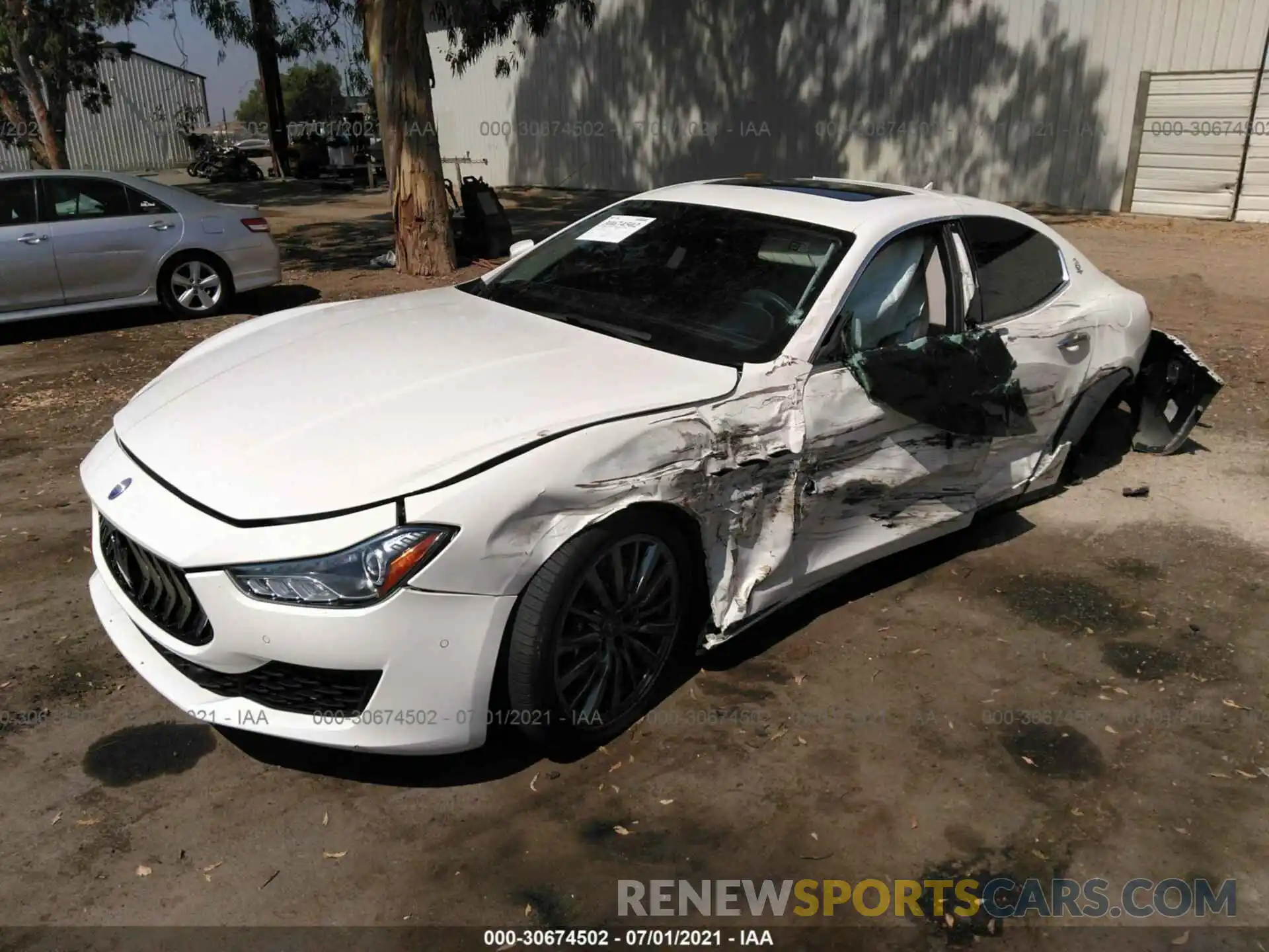 2 Photograph of a damaged car ZAM57YTA0K1336504 MASERATI GHIBLI 2019