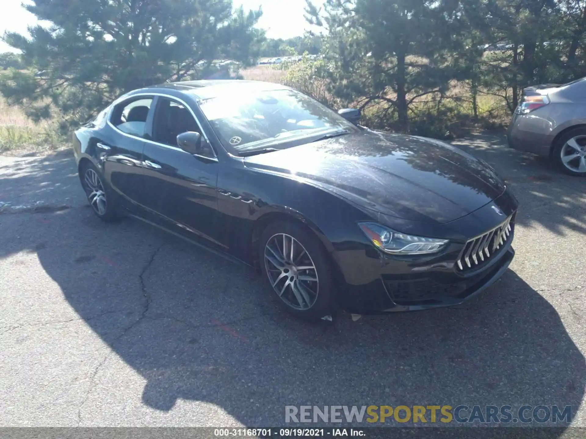 1 Photograph of a damaged car ZAM57YTA0K1339578 MASERATI GHIBLI 2019