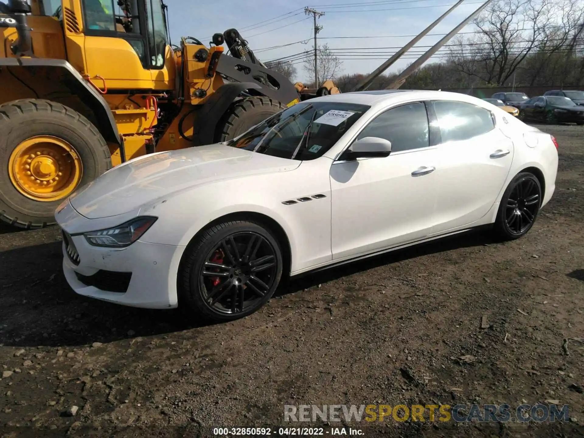 2 Photograph of a damaged car ZAM57YTA6K1311235 MASERATI GHIBLI 2019