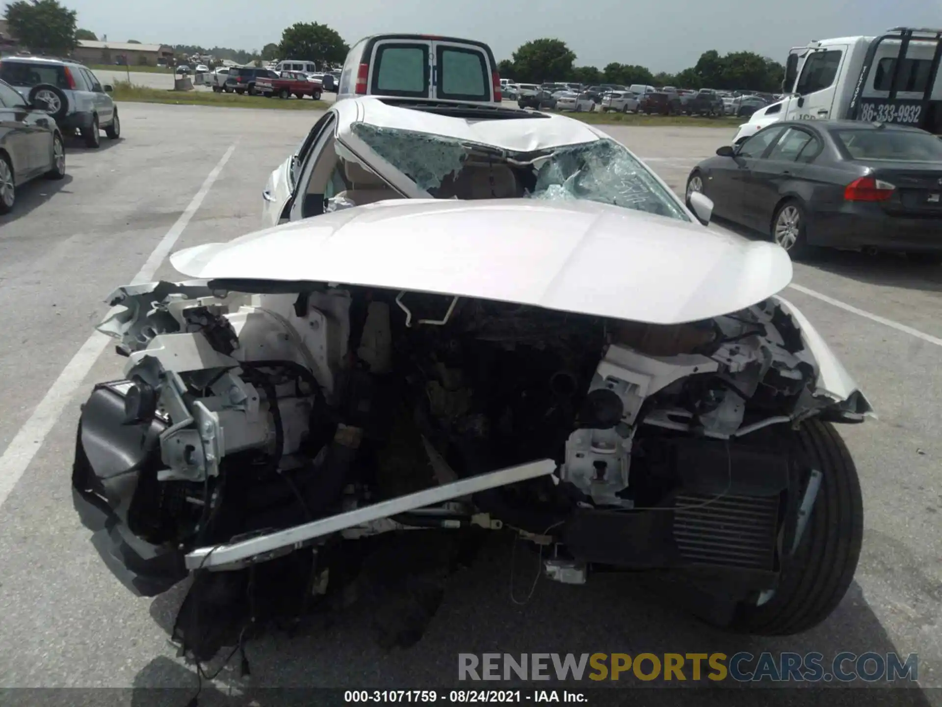 6 Photograph of a damaged car ZAM57YTA1L1345102 MASERATI GHIBLI 2020