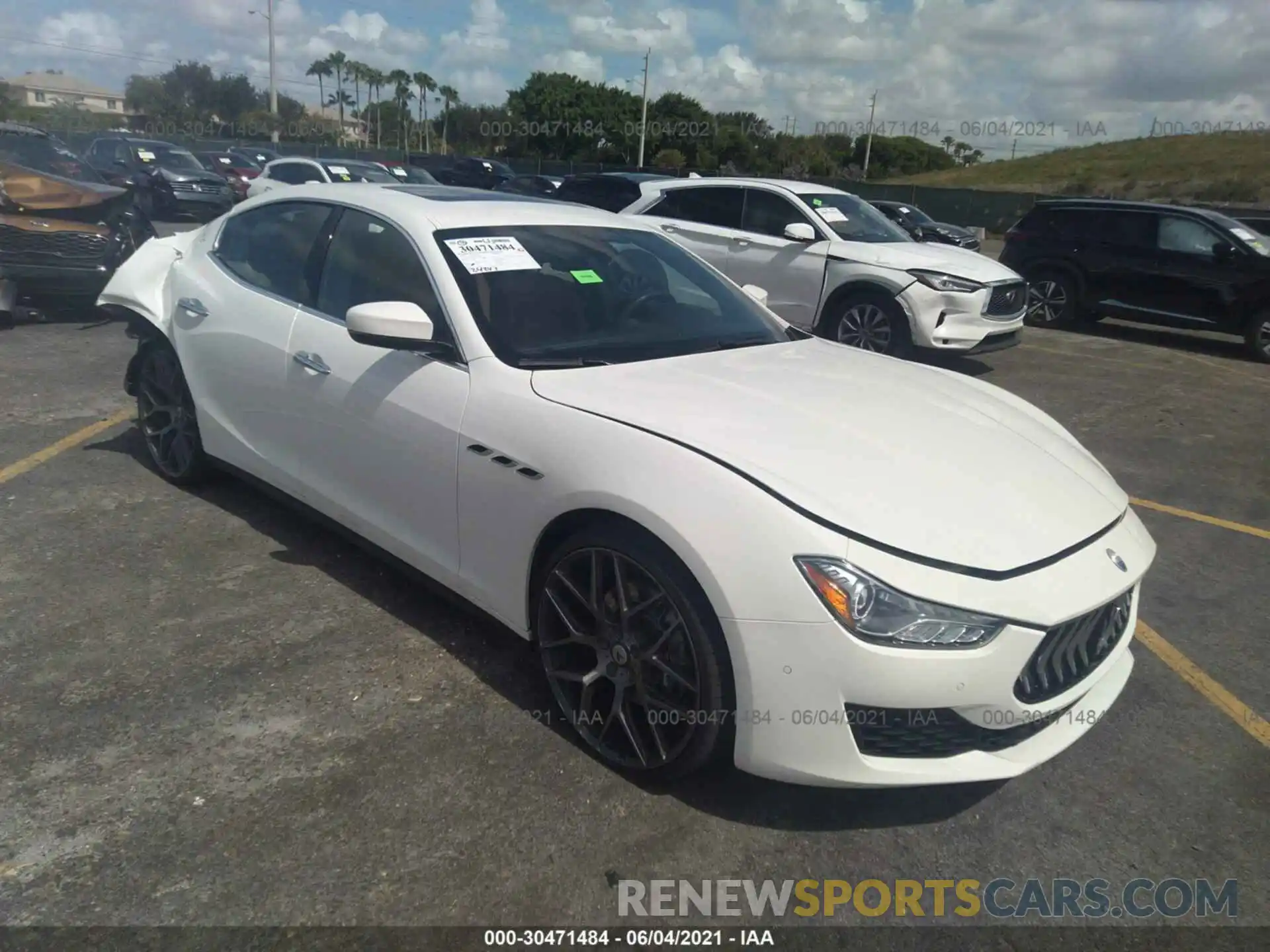 1 Photograph of a damaged car ZAM57YTA2L1344279 MASERATI GHIBLI 2020