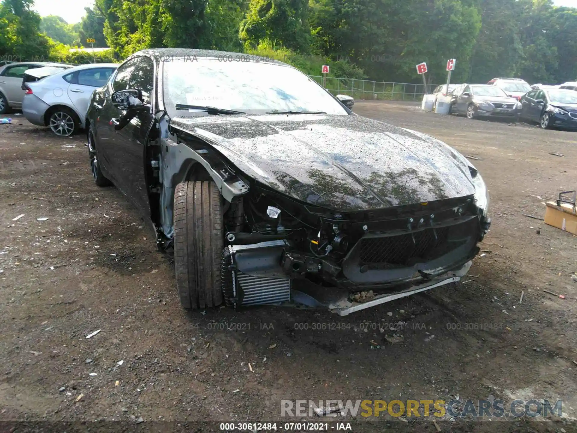 6 Photograph of a damaged car ZAM57YTS3L1356725 MASERATI GHIBLI 2020