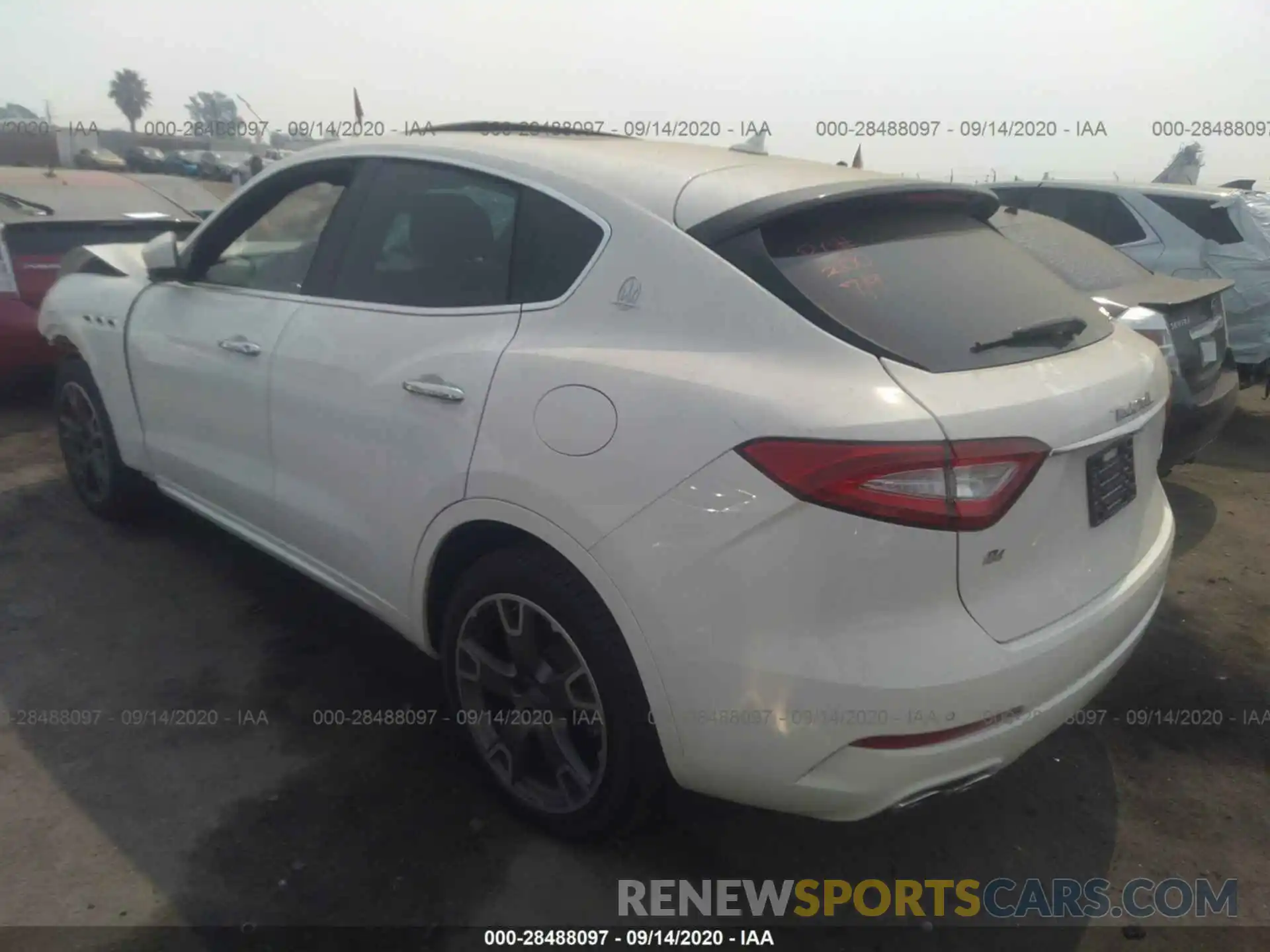 3 Photograph of a damaged car ZN661XUA0KX308345 MASERATI LEVANTE 2019