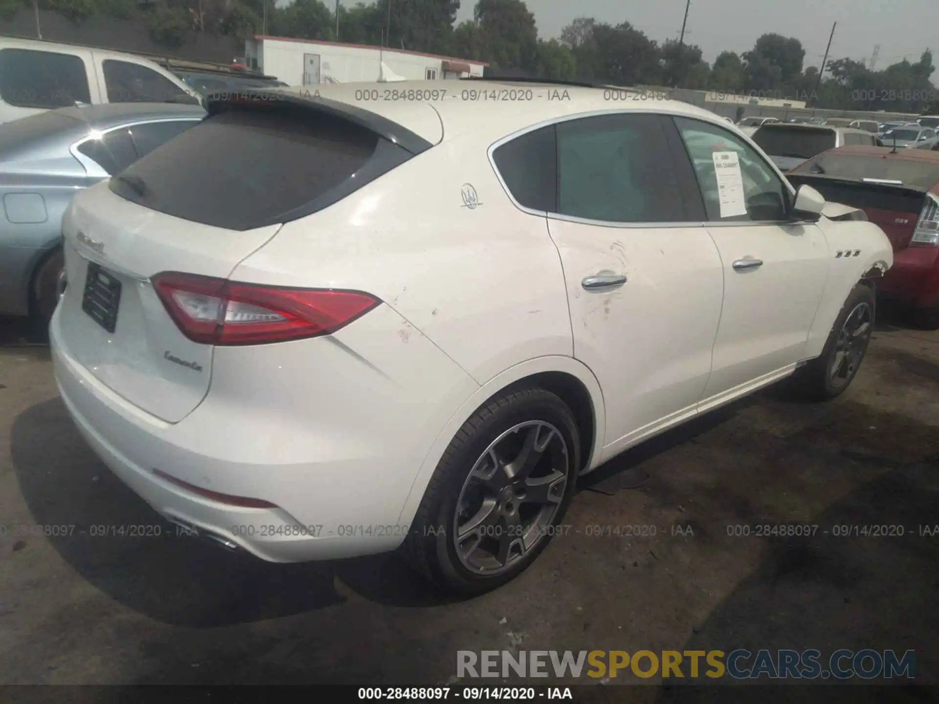 4 Photograph of a damaged car ZN661XUA0KX308345 MASERATI LEVANTE 2019