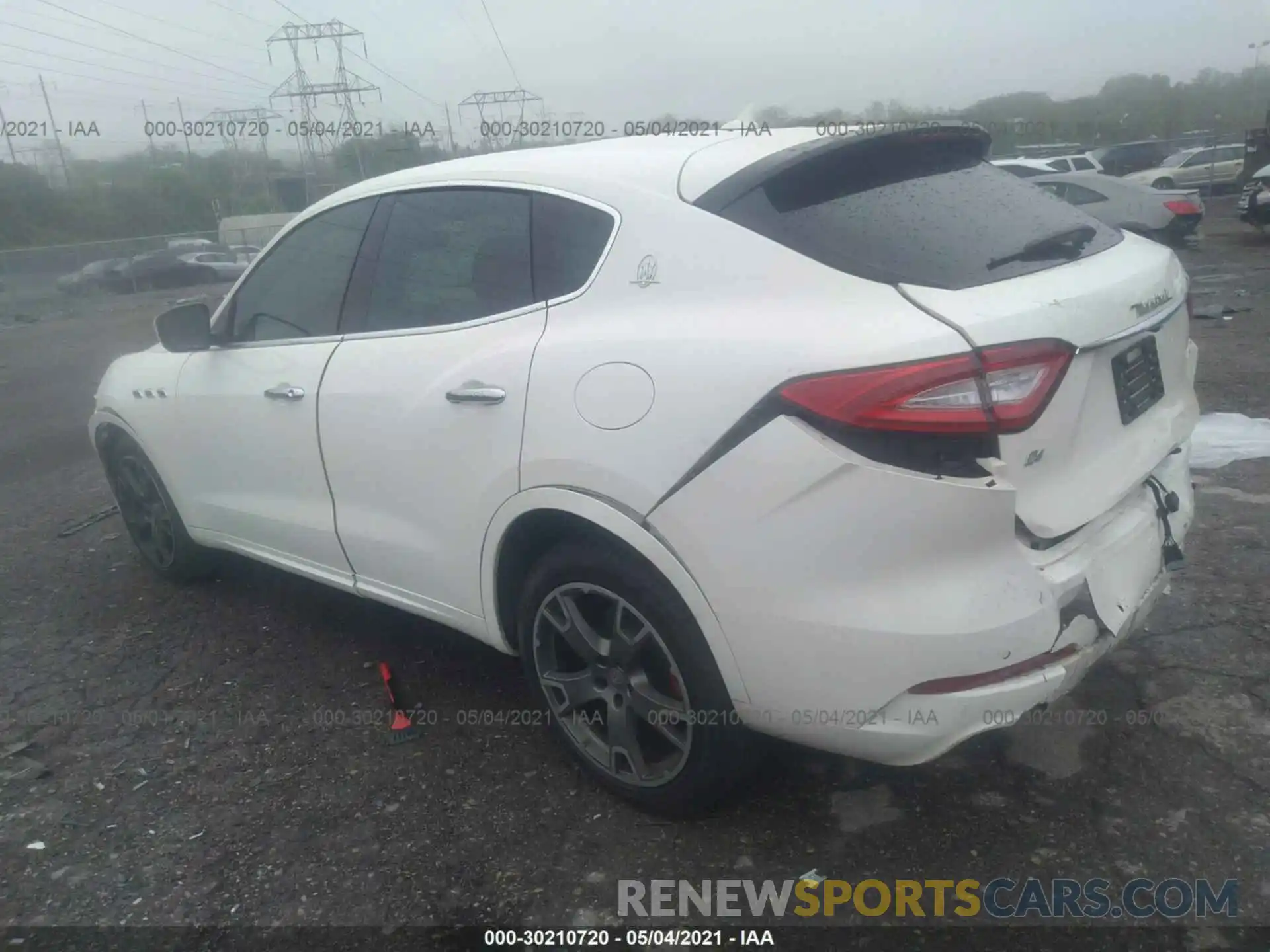 3 Photograph of a damaged car ZN661XUA4KX313032 MASERATI LEVANTE 2019