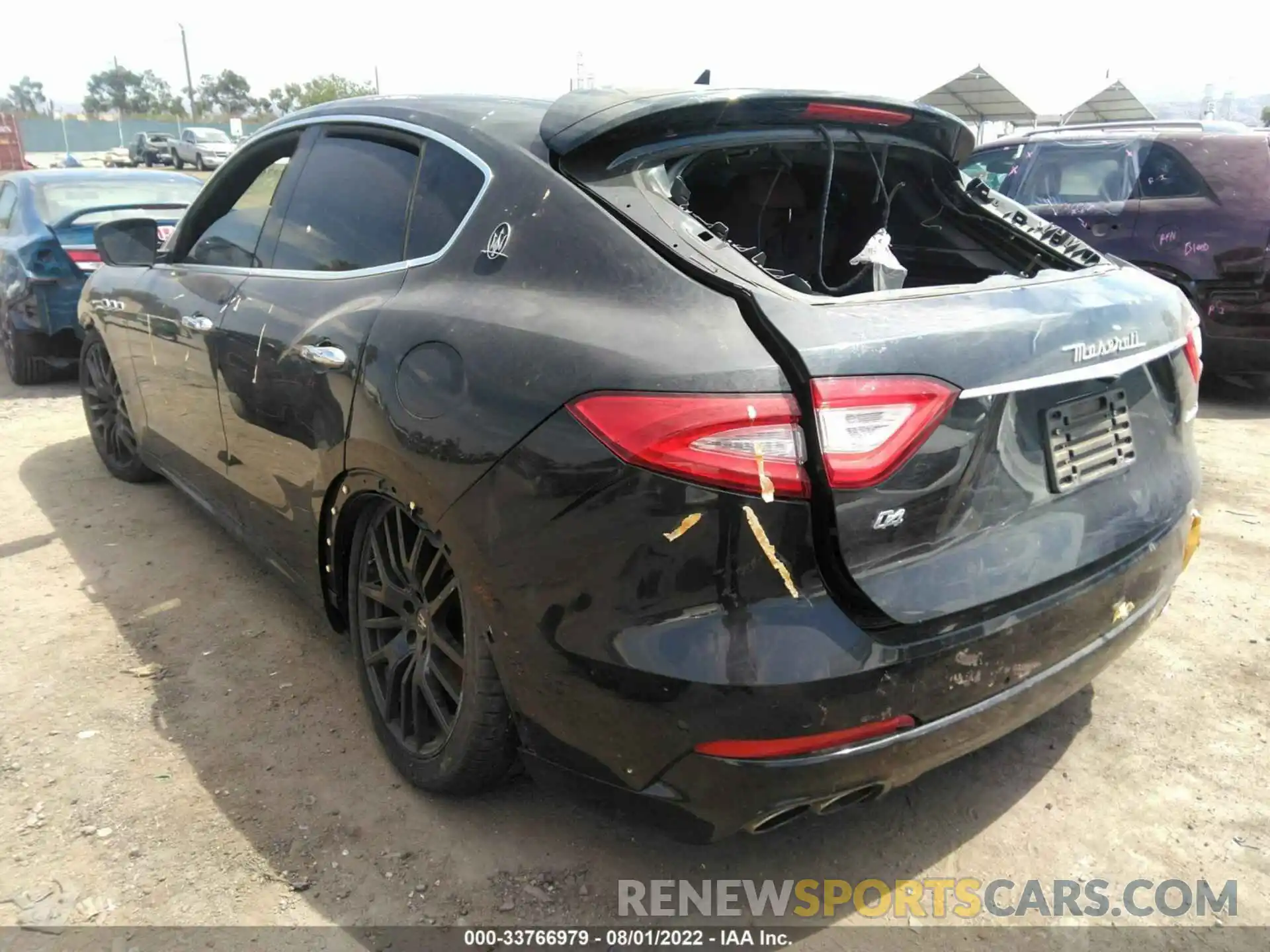 3 Photograph of a damaged car ZN661XUA5KX320720 MASERATI LEVANTE 2019