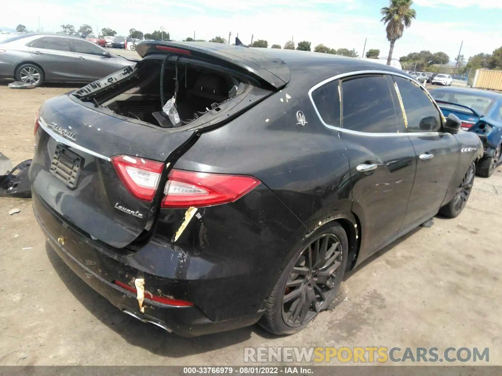 4 Photograph of a damaged car ZN661XUA5KX320720 MASERATI LEVANTE 2019