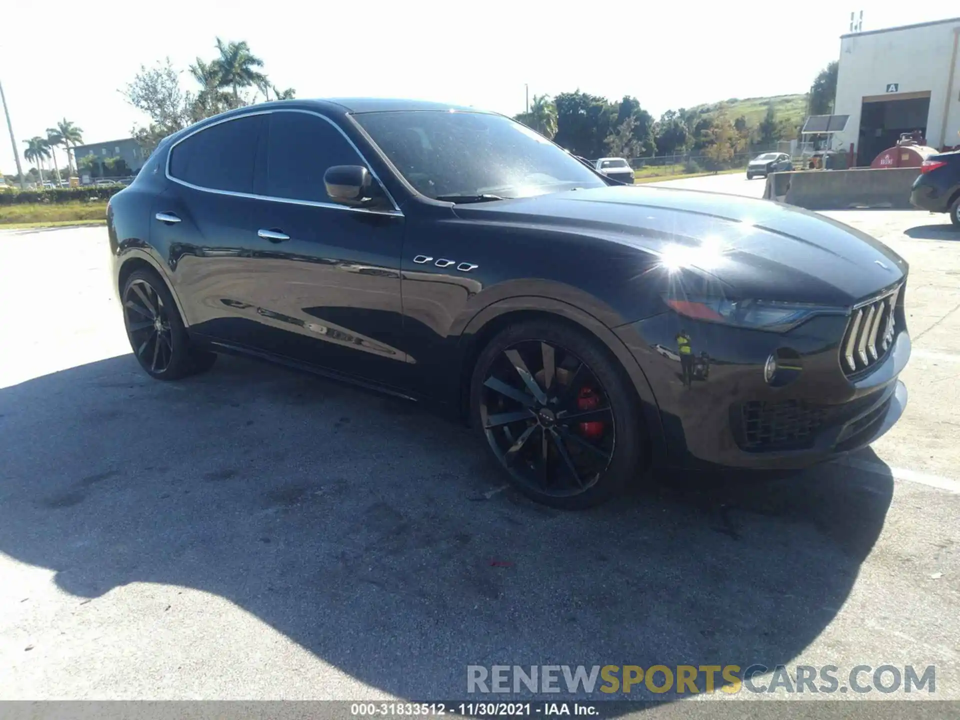 1 Photograph of a damaged car ZN661XUA5KX322659 MASERATI LEVANTE 2019