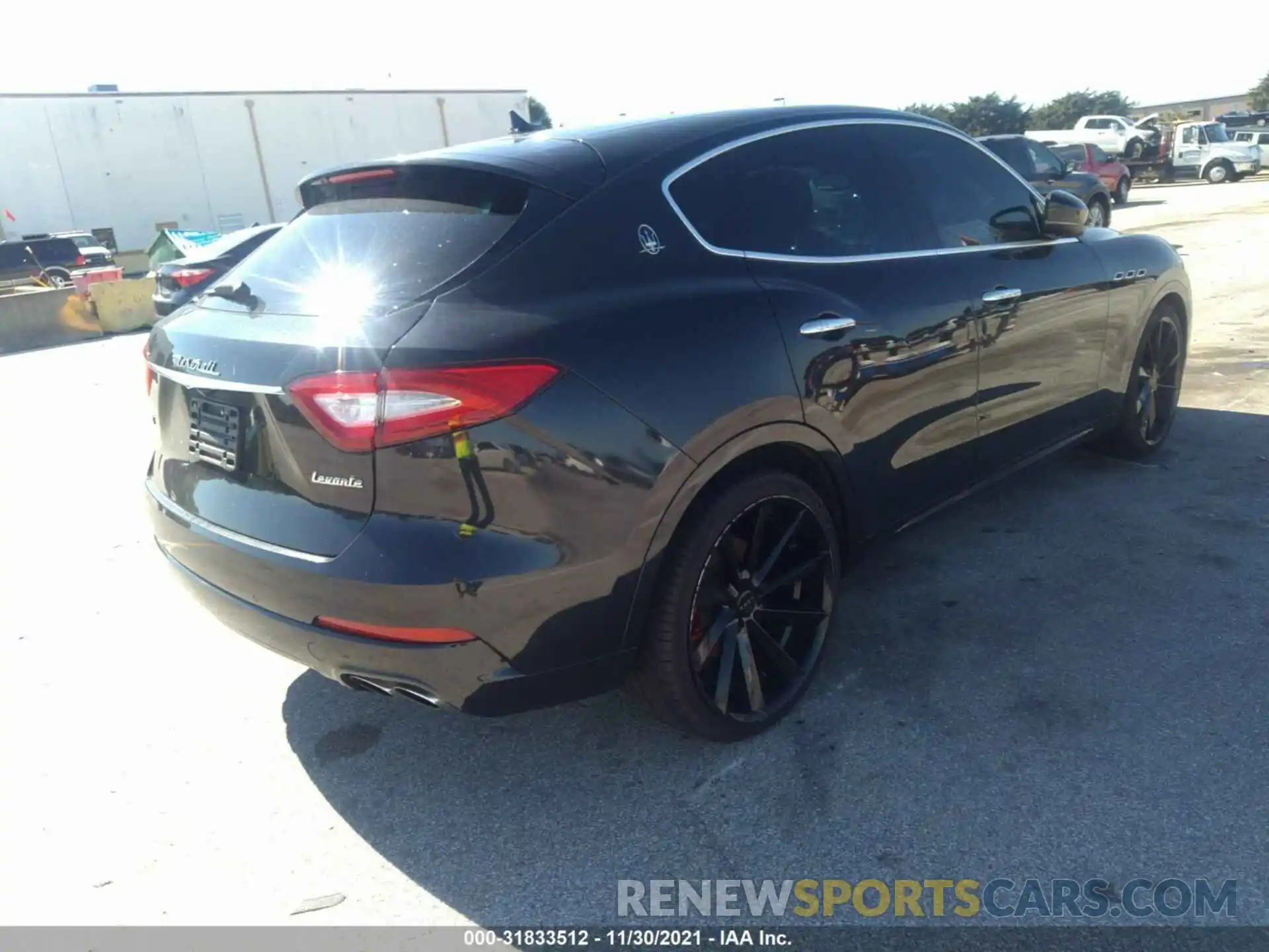 4 Photograph of a damaged car ZN661XUA5KX322659 MASERATI LEVANTE 2019