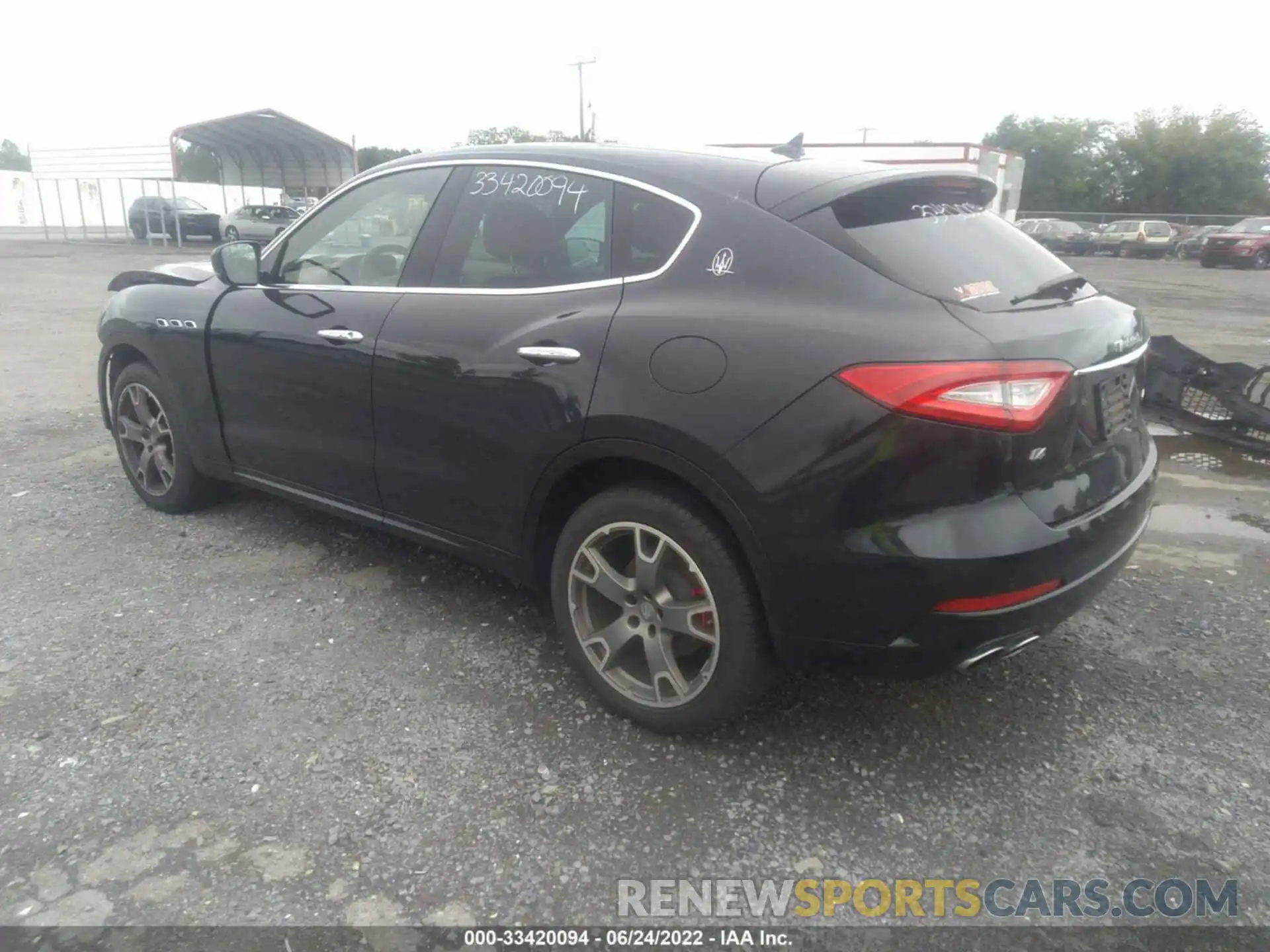 3 Photograph of a damaged car ZN661XUA5KX325321 MASERATI LEVANTE 2019