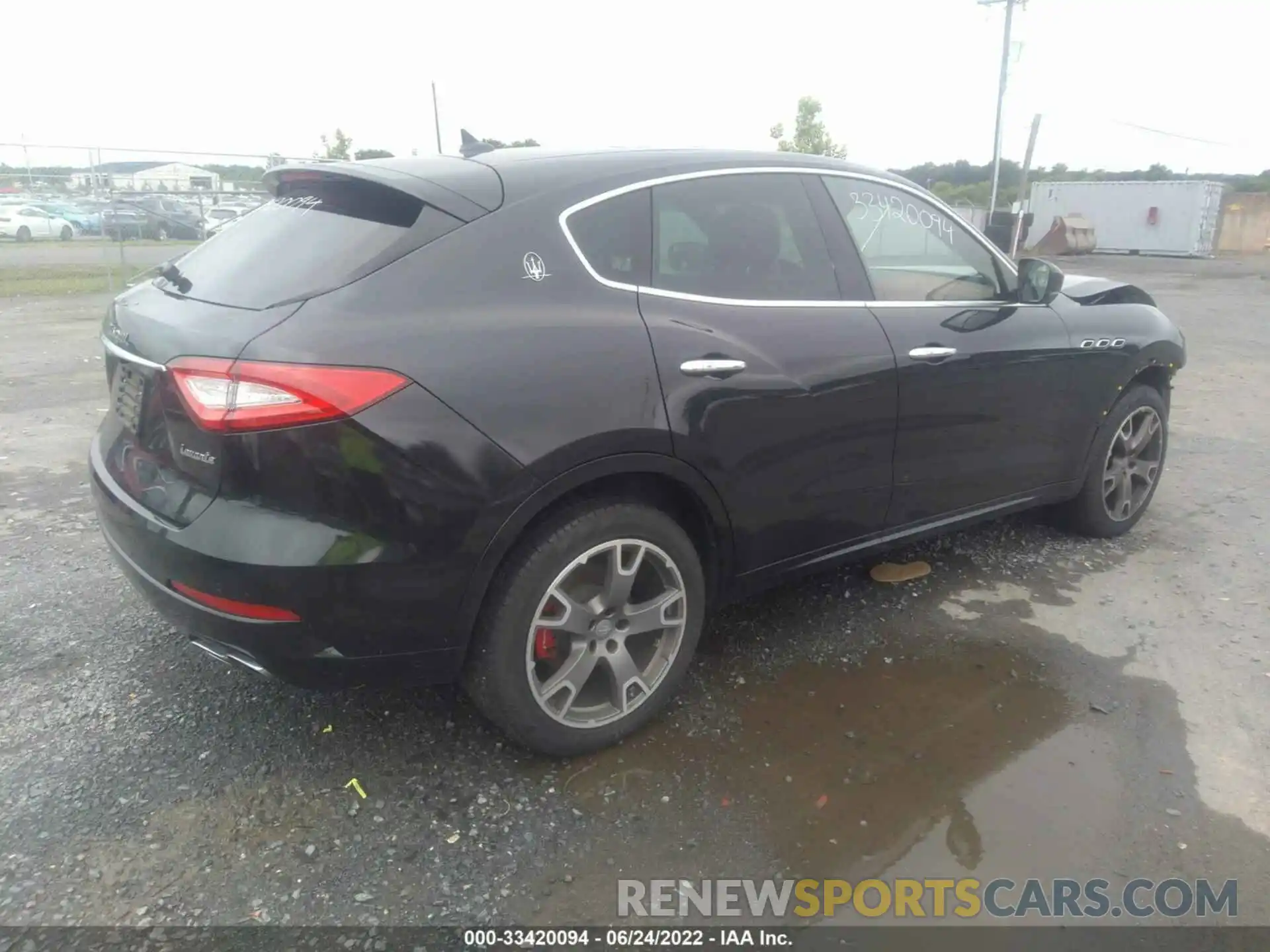 4 Photograph of a damaged car ZN661XUA5KX325321 MASERATI LEVANTE 2019