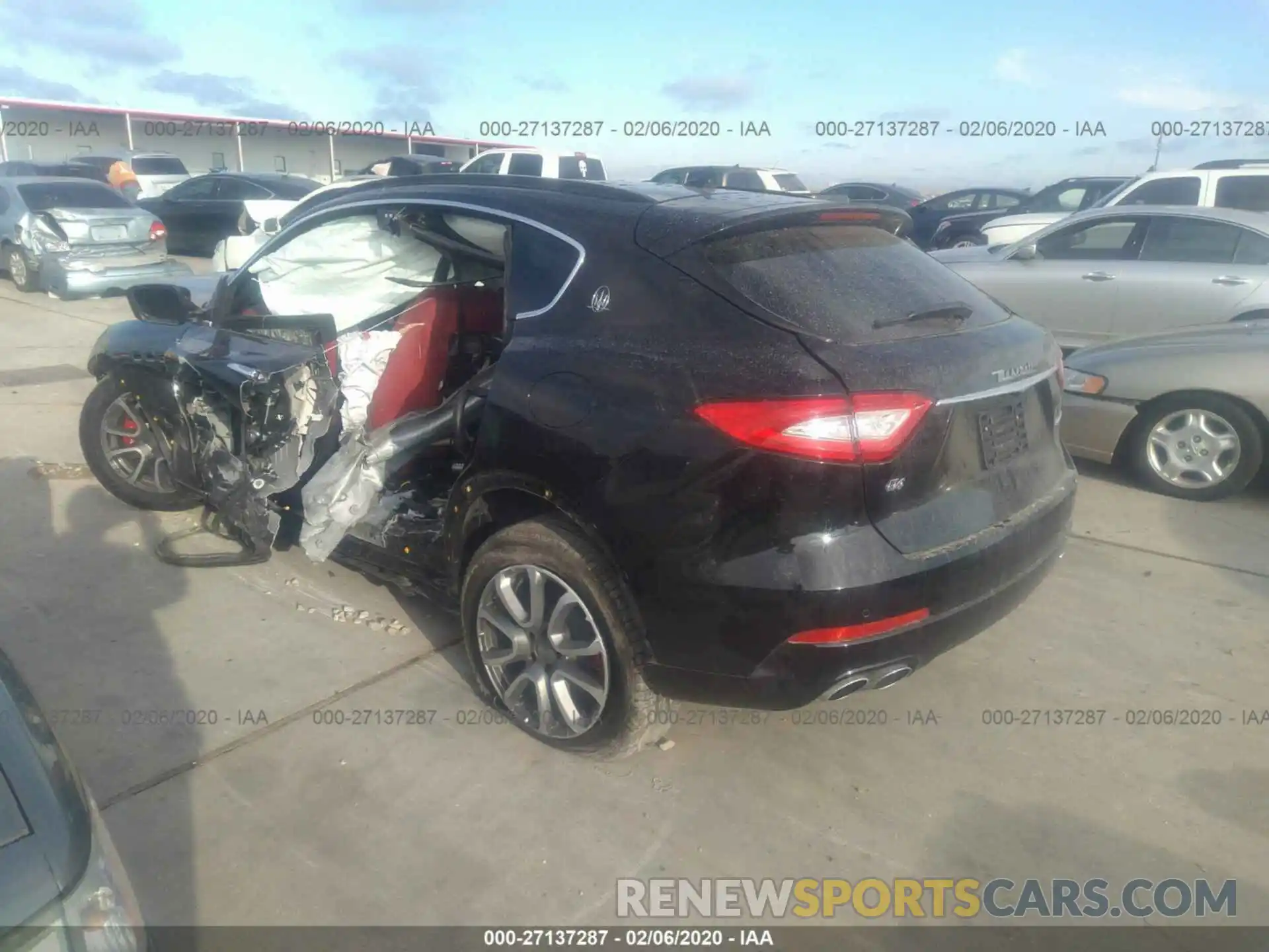 3 Photograph of a damaged car ZN661XUA5KX328865 MASERATI LEVANTE 2019