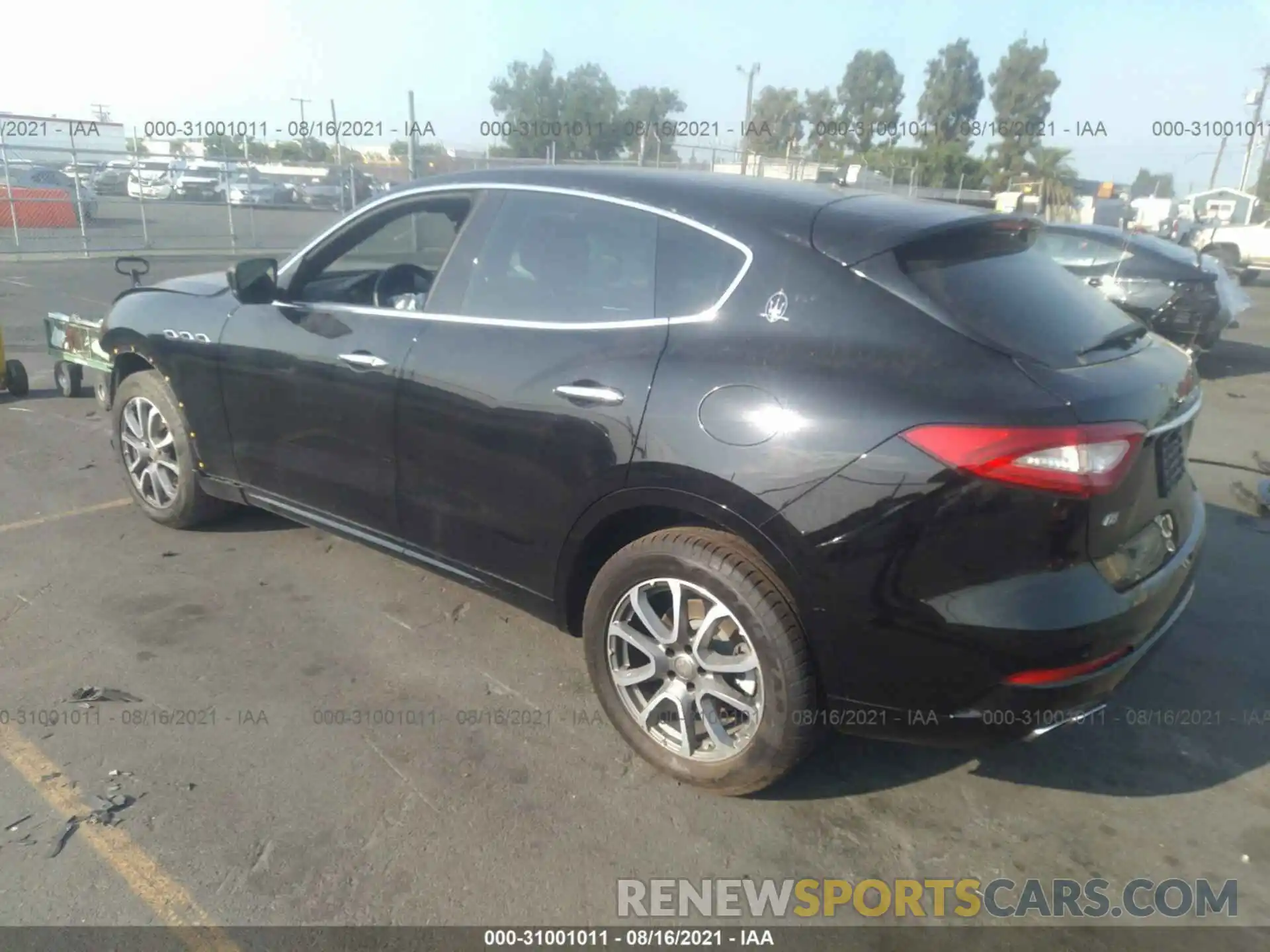 3 Photograph of a damaged car ZN661XUA7KX310500 MASERATI LEVANTE 2019