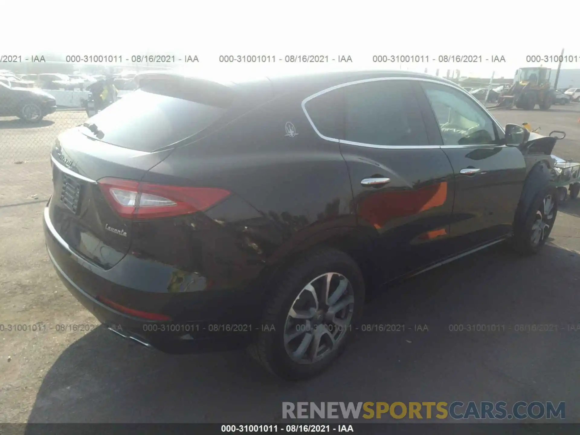 4 Photograph of a damaged car ZN661XUA7KX310500 MASERATI LEVANTE 2019