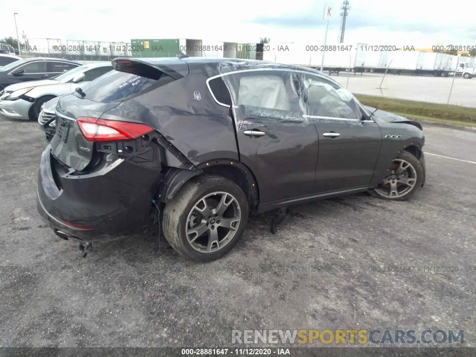 4 Photograph of a damaged car ZN661XUA7KX338233 MASERATI LEVANTE 2019