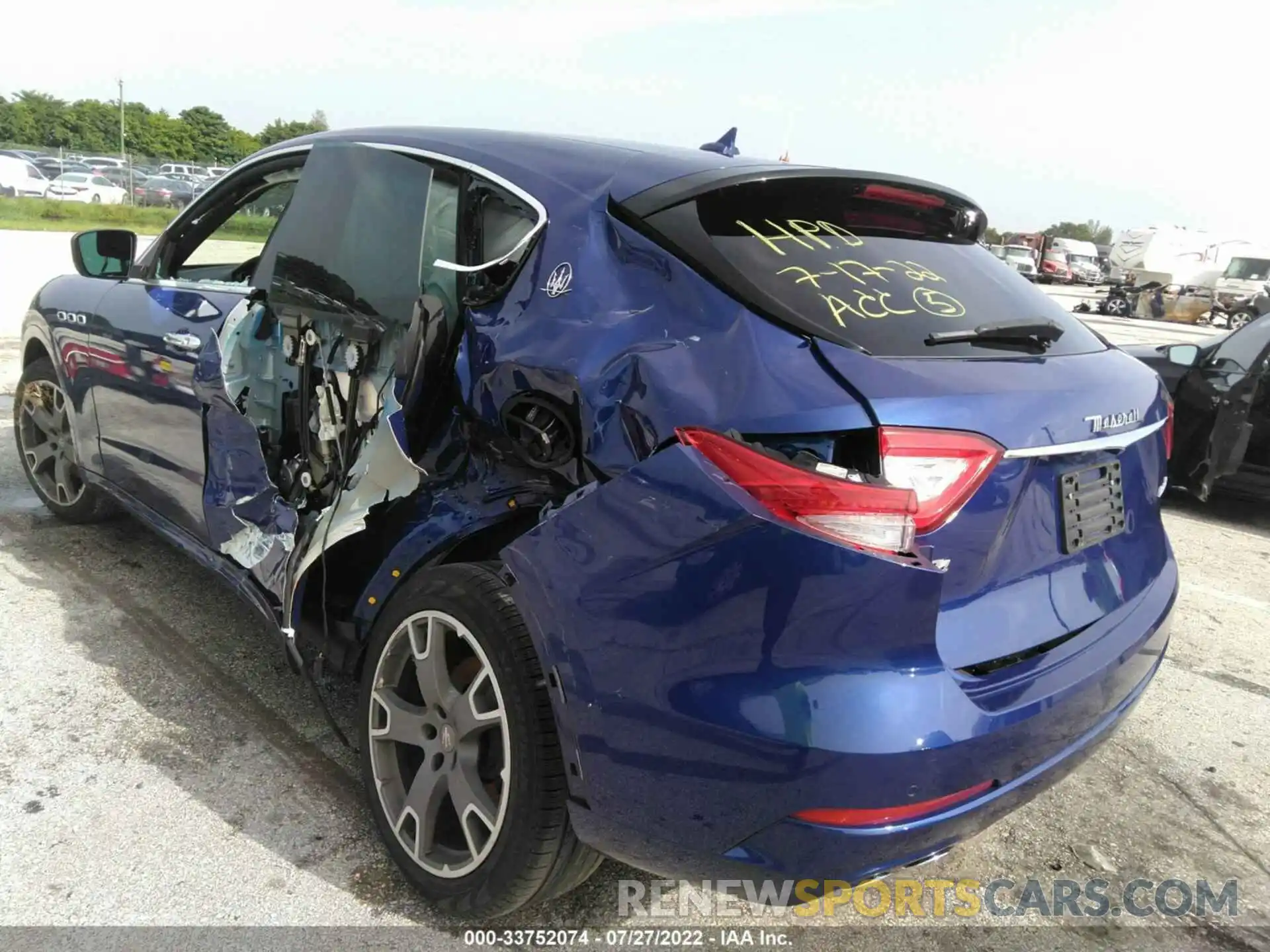 3 Photograph of a damaged car ZN661XUA8KX316273 MASERATI LEVANTE 2019