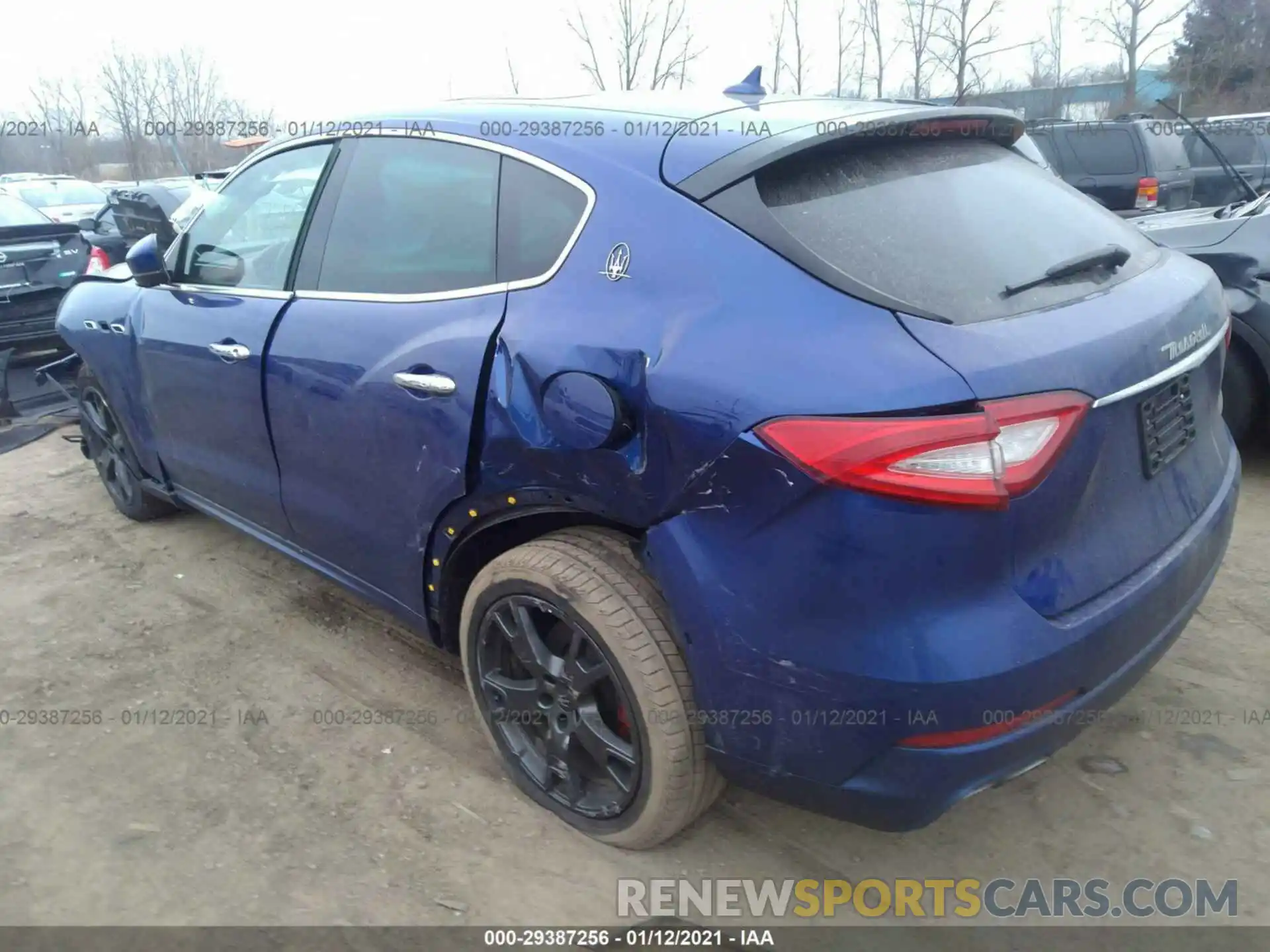 3 Photograph of a damaged car ZN661XUA8KX320551 MASERATI LEVANTE 2019