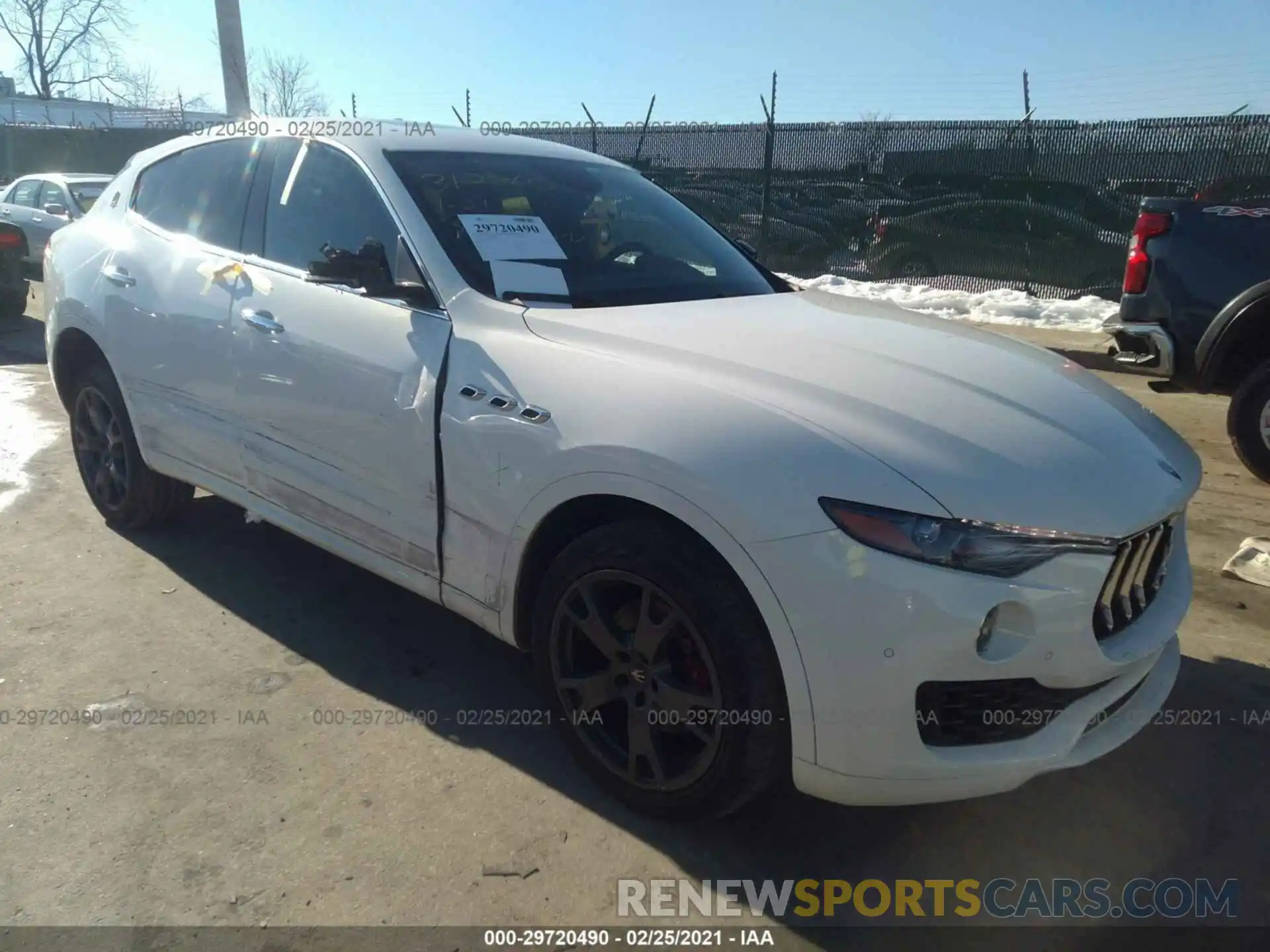 1 Photograph of a damaged car ZN661XUA9KX309817 MASERATI LEVANTE 2019