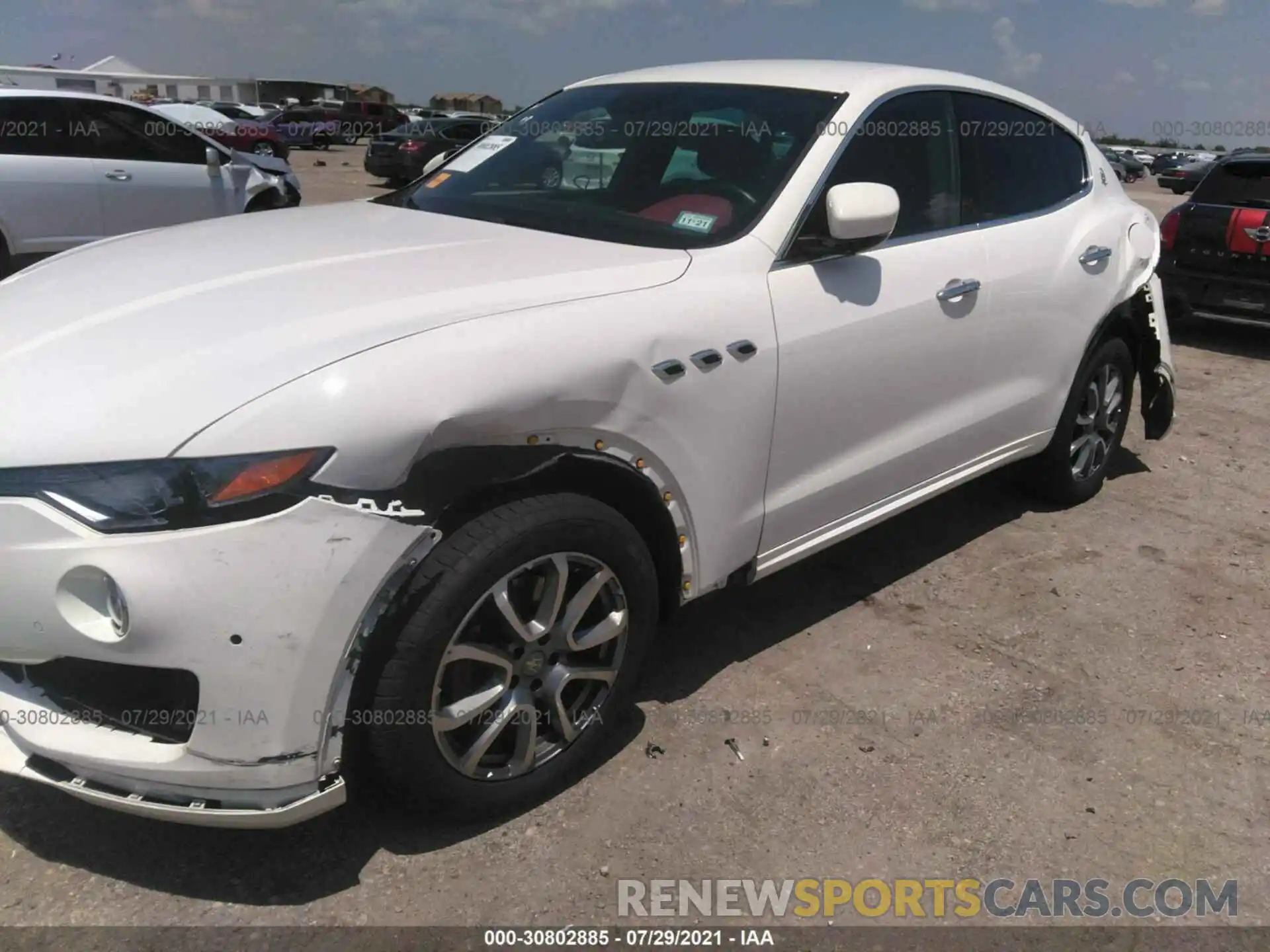 6 Photograph of a damaged car ZN661XUA9KX317576 MASERATI LEVANTE 2019