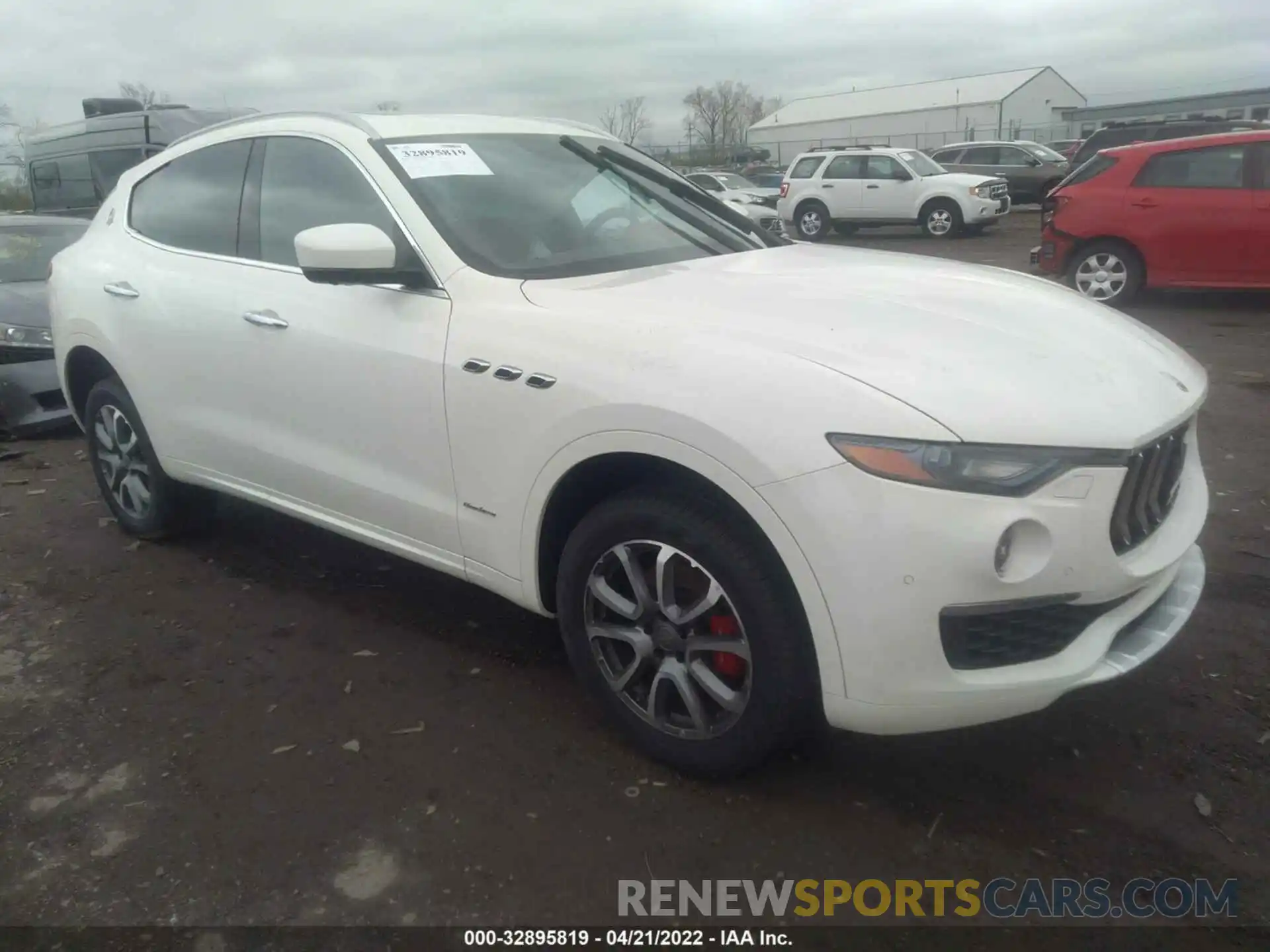 1 Фотография поврежденного автомобиля ZN661XUL1KX314690 MASERATI LEVANTE 2019