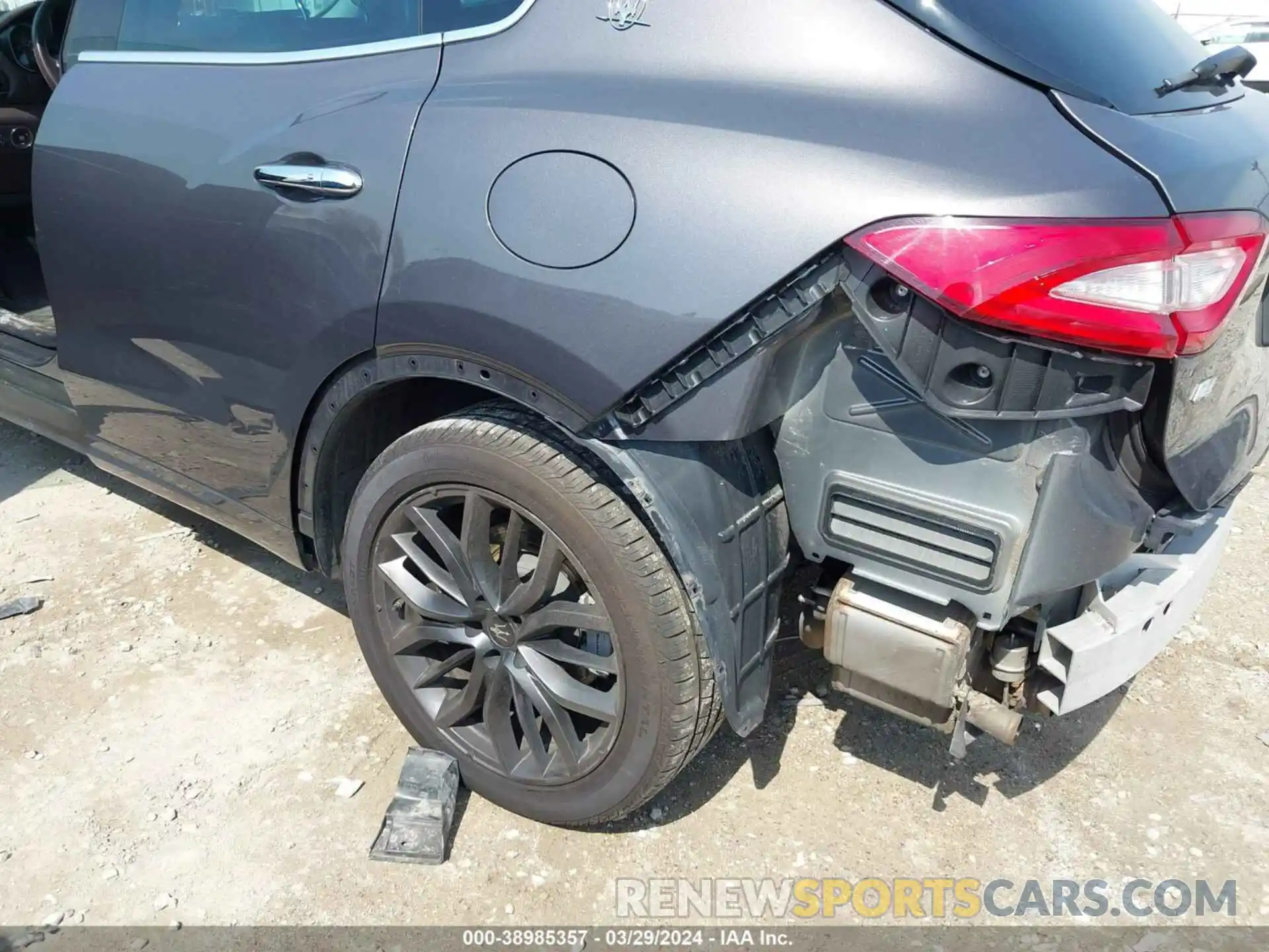 20 Photograph of a damaged car ZN661XUL2KX309336 MASERATI LEVANTE 2019