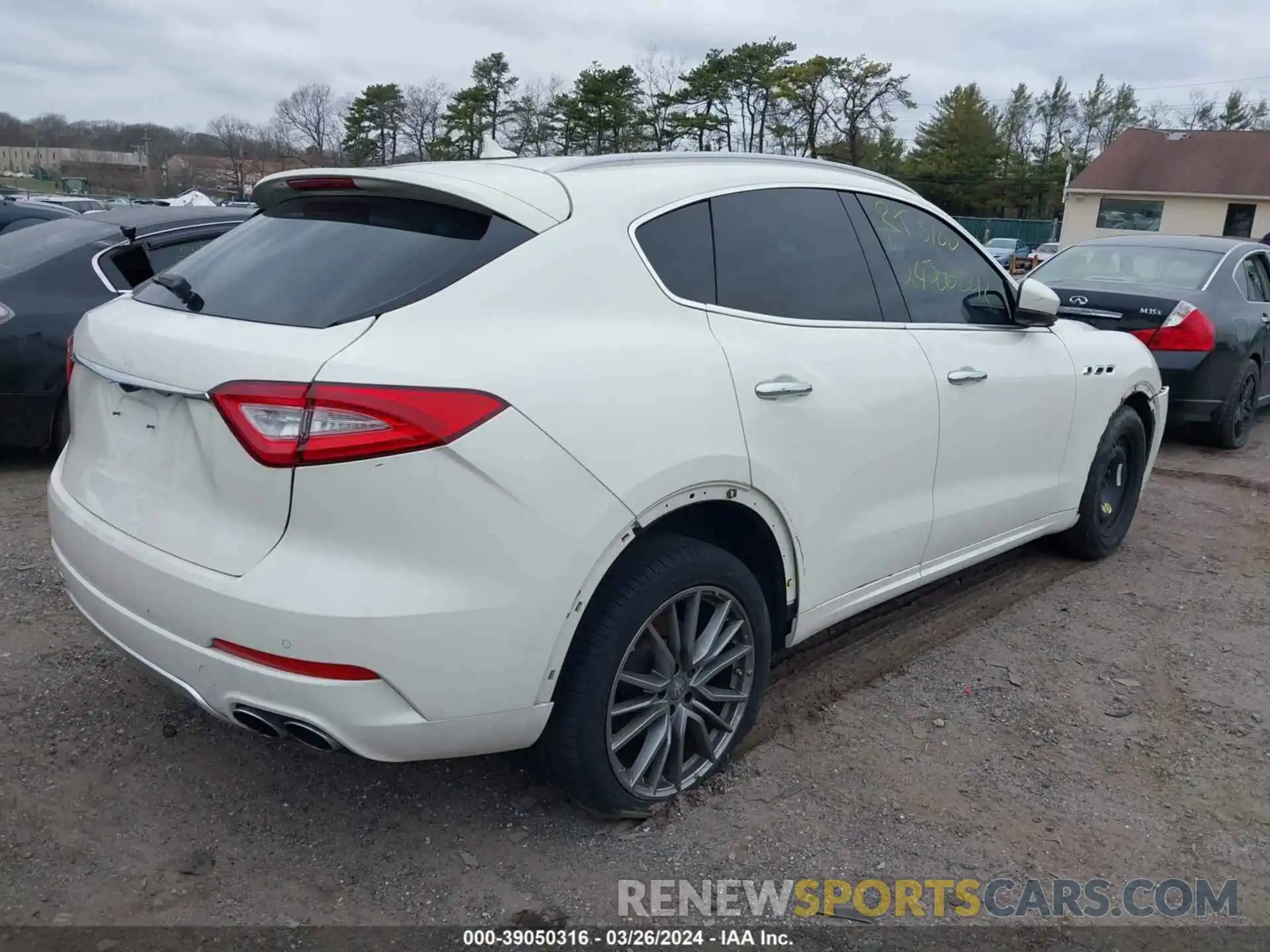 4 Фотография поврежденного автомобиля ZN661XUL2KX952284 MASERATI LEVANTE 2019