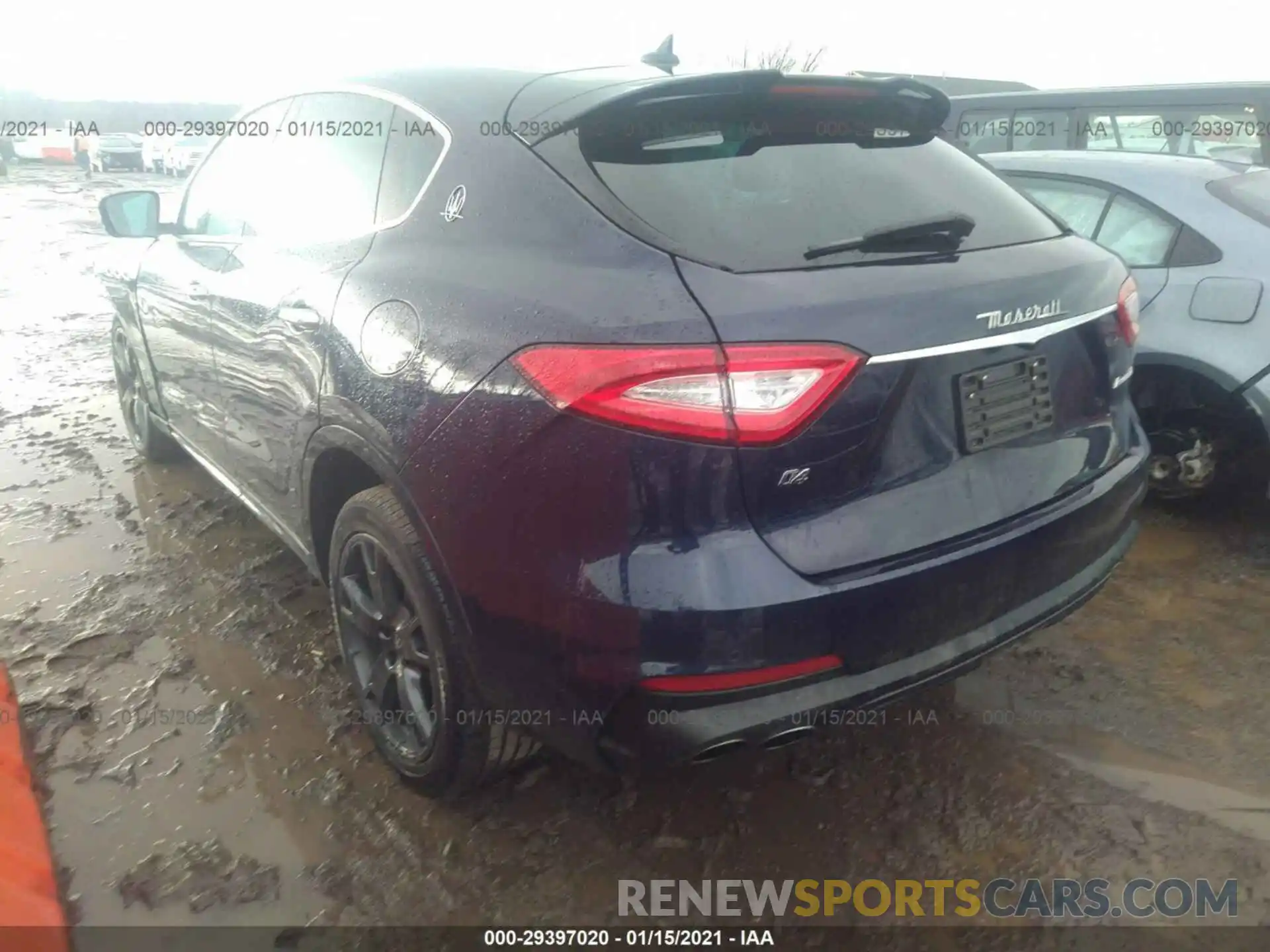 3 Photograph of a damaged car ZN661XUS1KX319833 MASERATI LEVANTE 2019